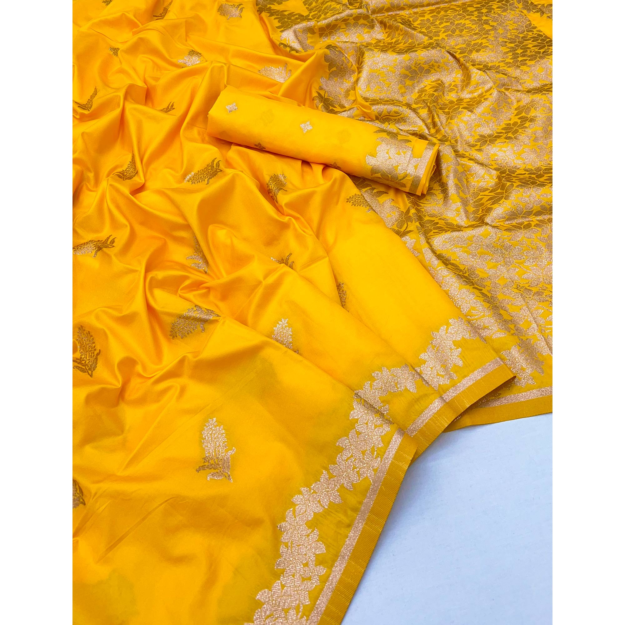 Yellow Art Silk Saree With Intricate Floral Zari Weaving & Banarasi Pallu