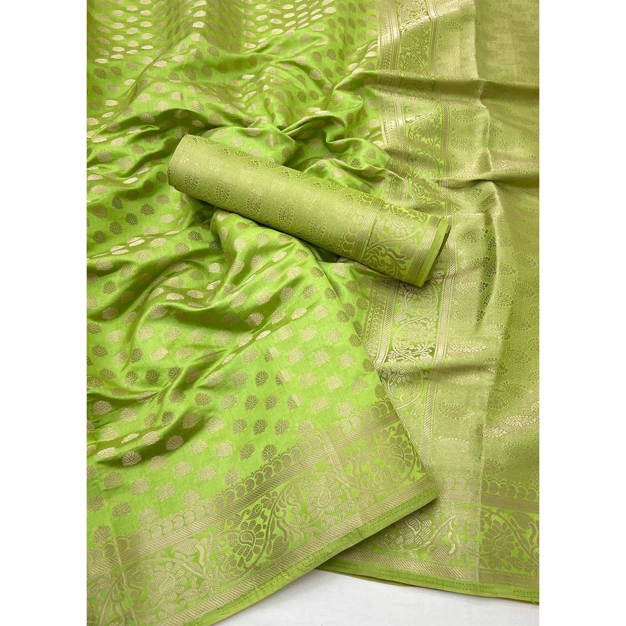 Green Tusser Cotton Silk Saree Featuring Intricate Floral Zari Weave & Tassel Pallu