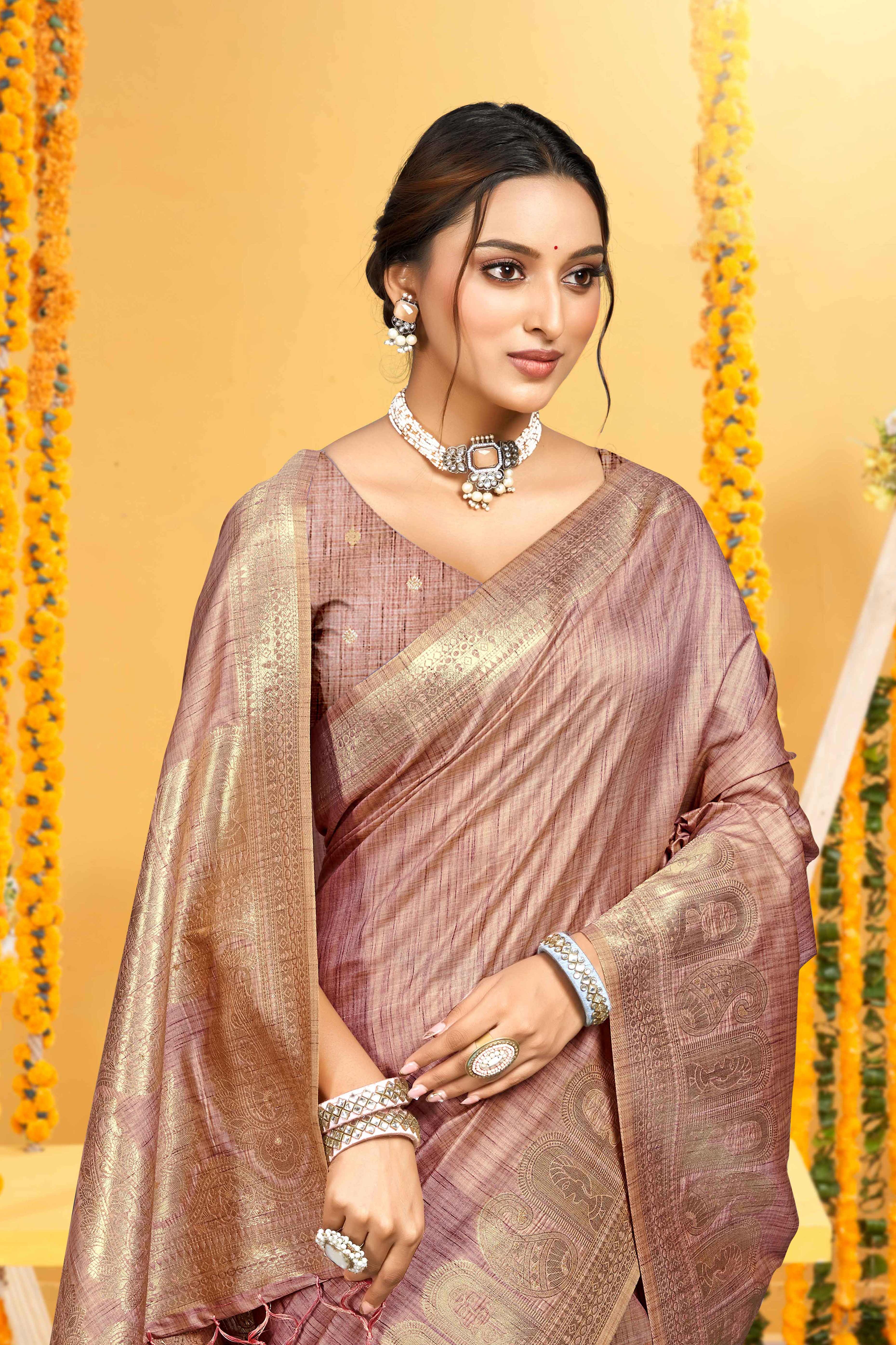 Classic Mauve Floral & Paisley Design Weaving Assam Silk Blend Saree With Tassel Pallu