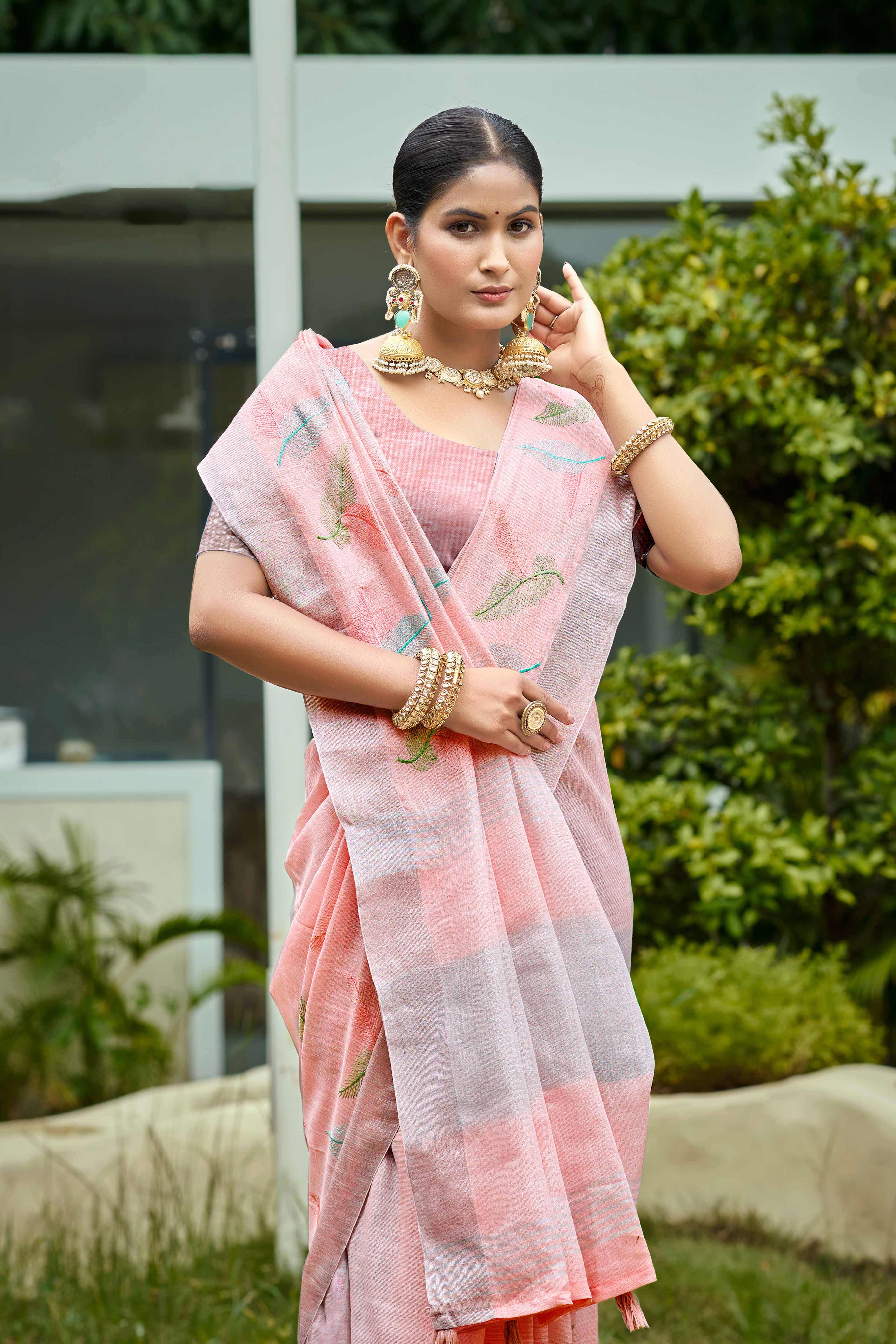 Exquisite Light Pink Leaf Motif Thread Embroidered Linen Saree With Elegant Weaving Border