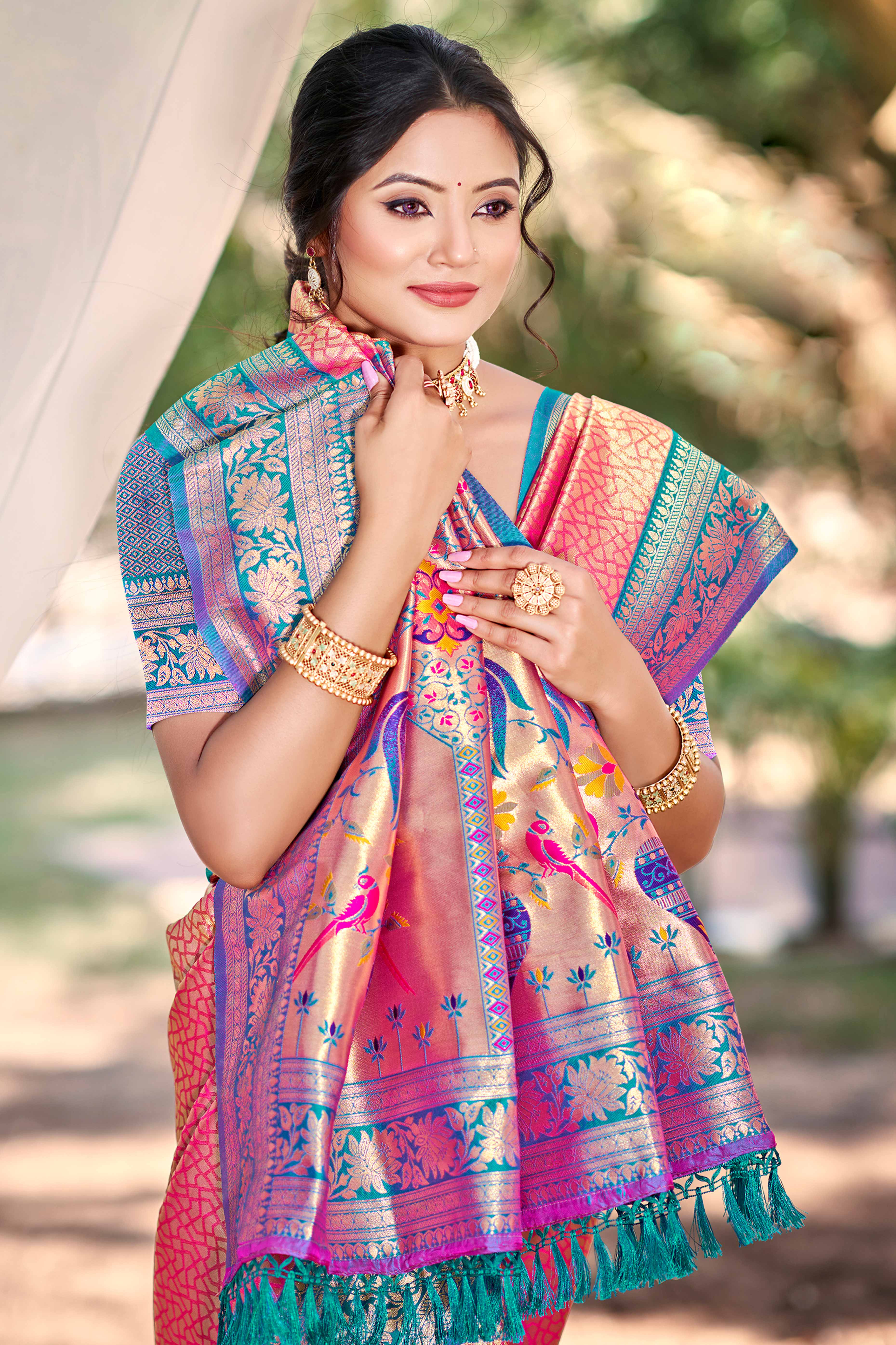 Pink Kanjivaram Silk Paithani Saree With Elegant Floral Weaving & Tassel Pallu