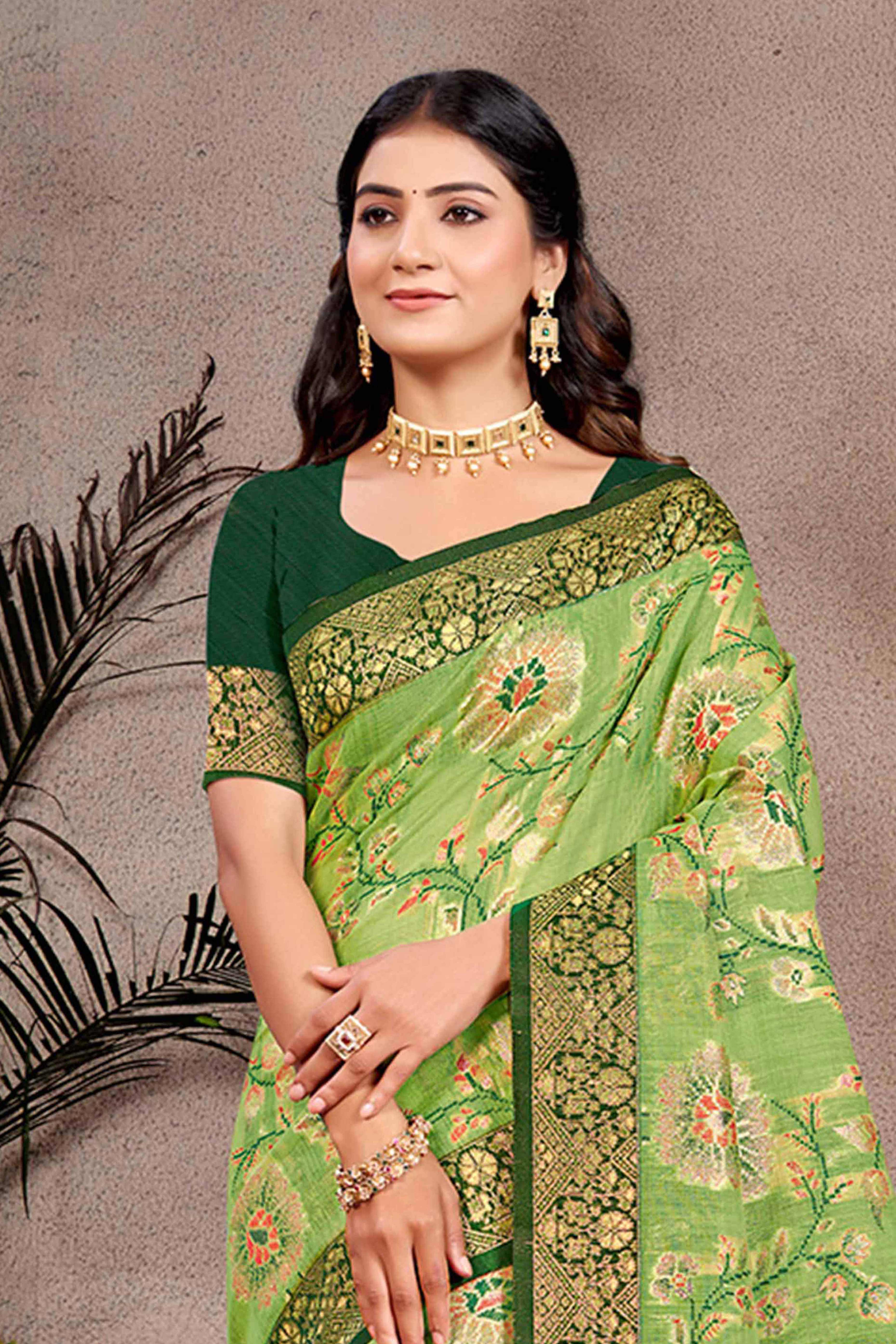 Opulent Green Floral Zari Motif Weaving Cotton Silk Saree With Elegant Tassel Pallu