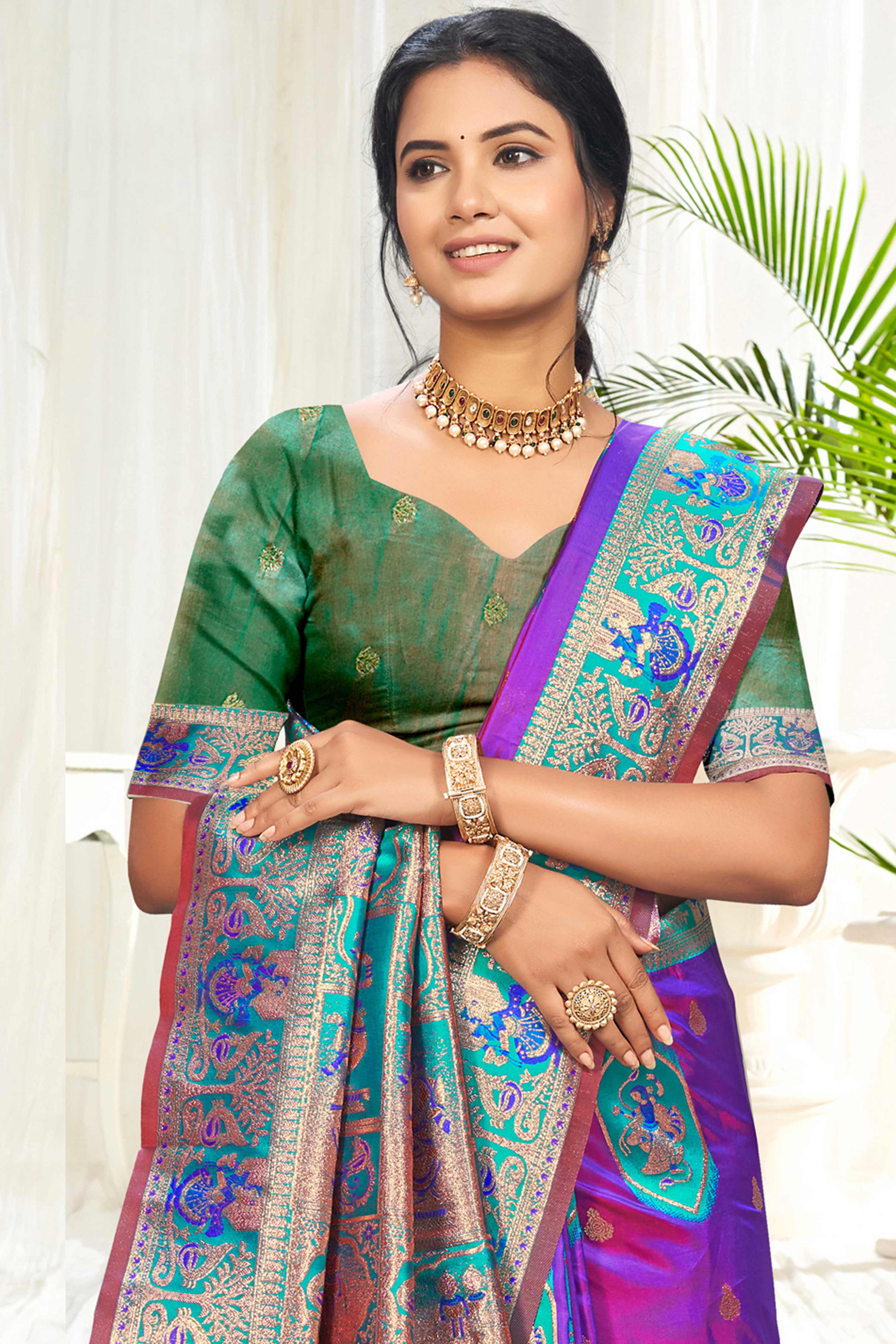Mesmerizing Purple Traditional style Weaving Silk Blend Saree With Graceful Tassel Pallu