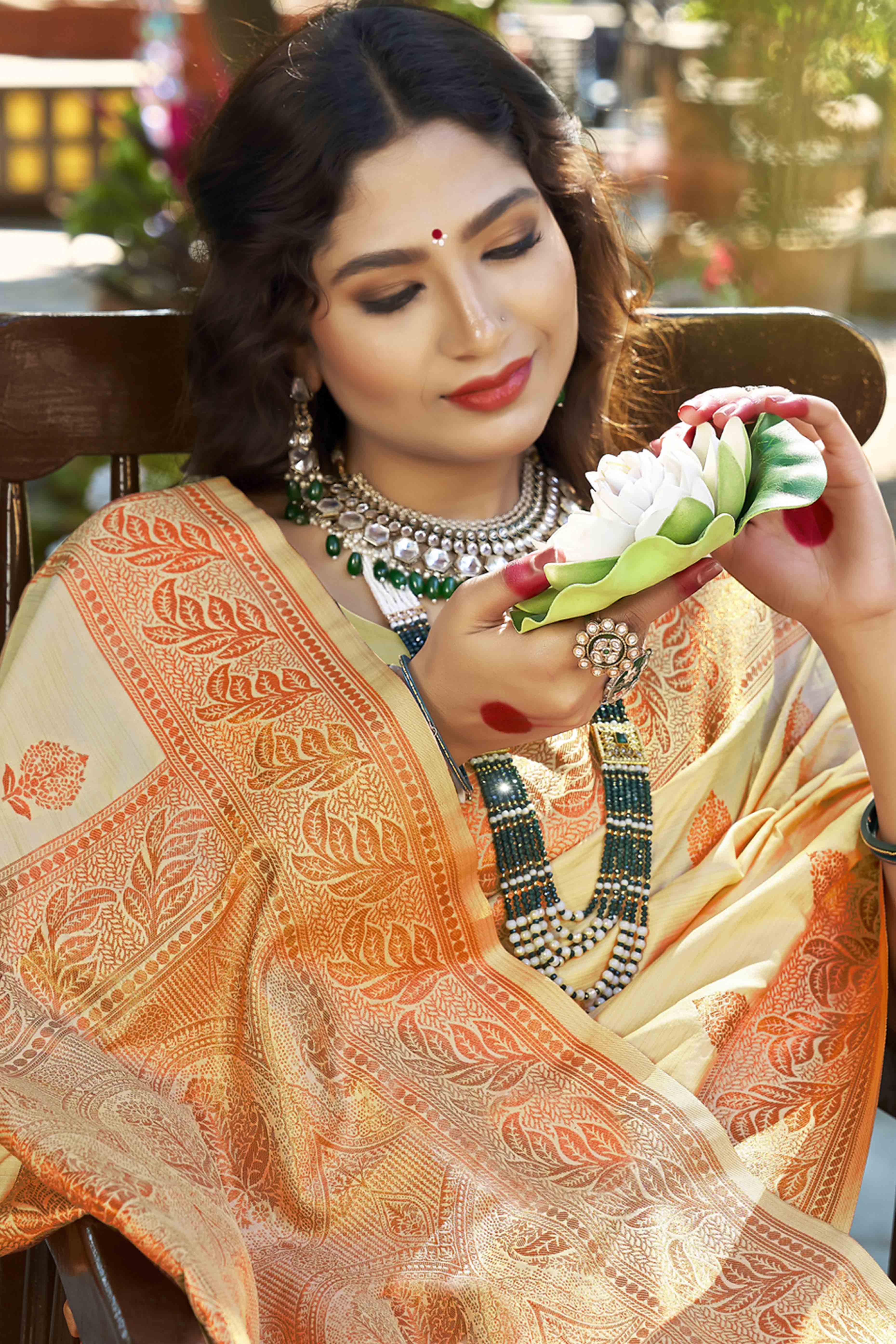 Elegant Floral Zari Woven Banarasi Silk Saree In Yellow