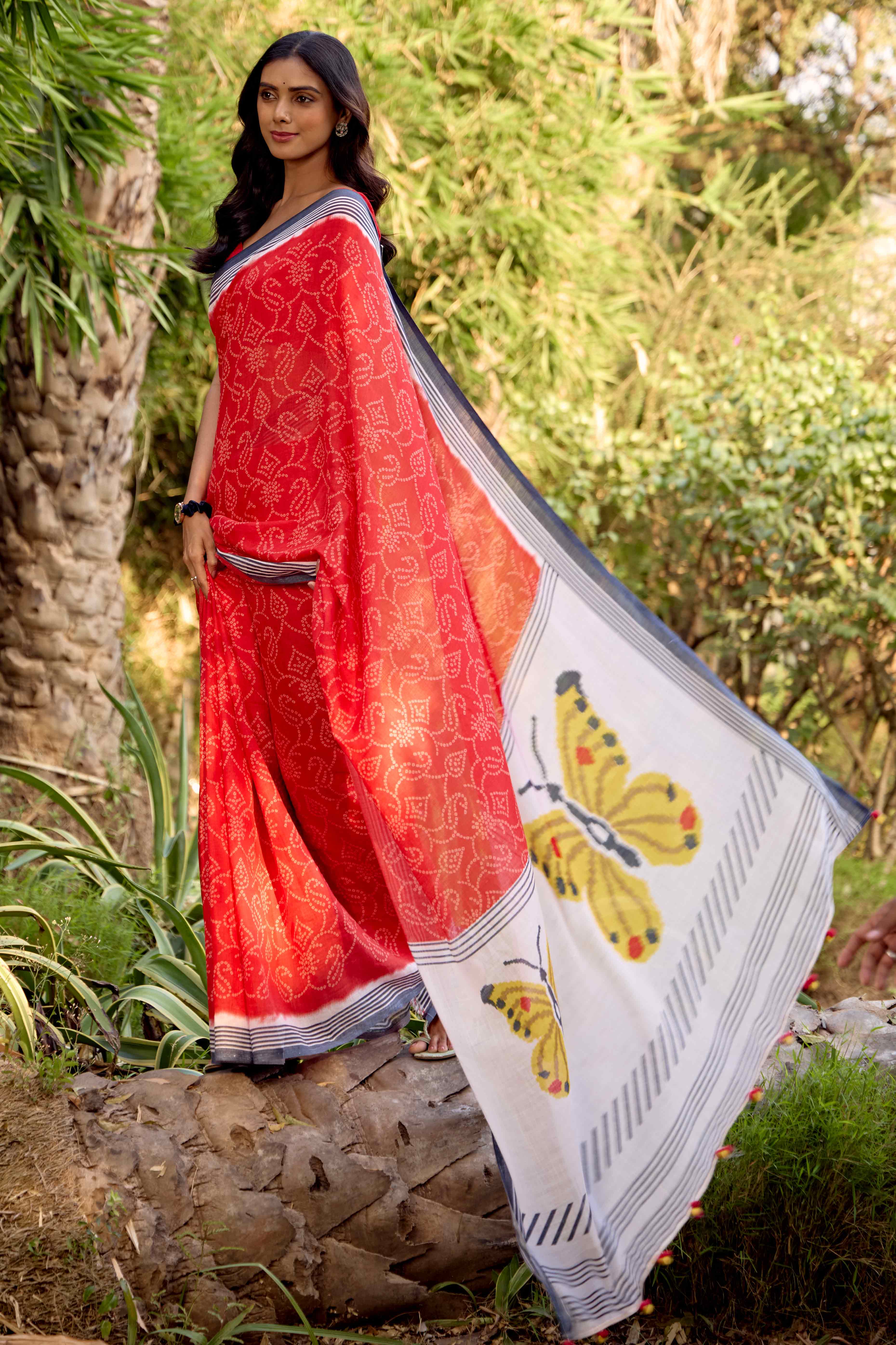 Red Bandhani Printed Linen Saree
