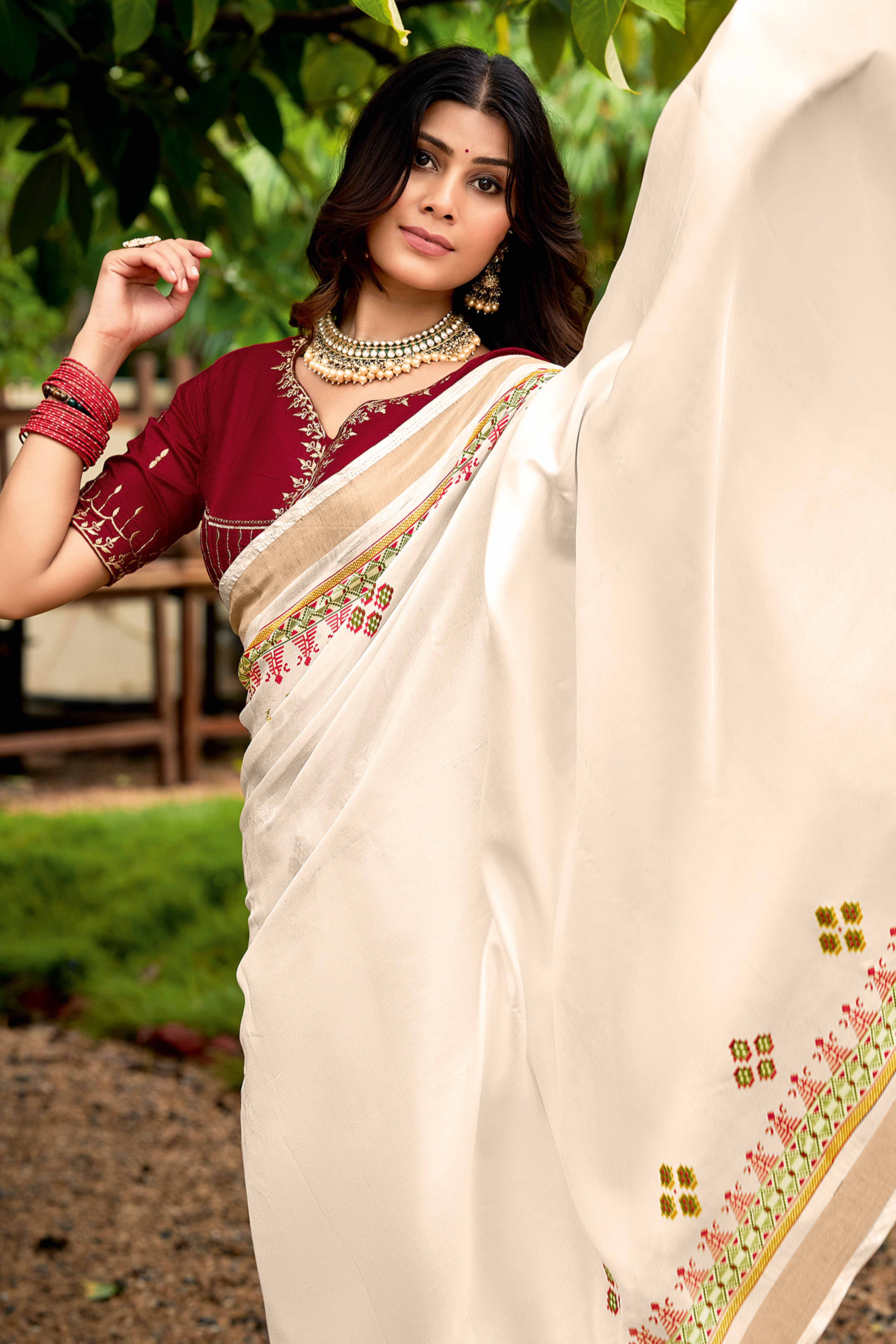 Abstract Printed Cream Saree in Cotton Blend Fabric