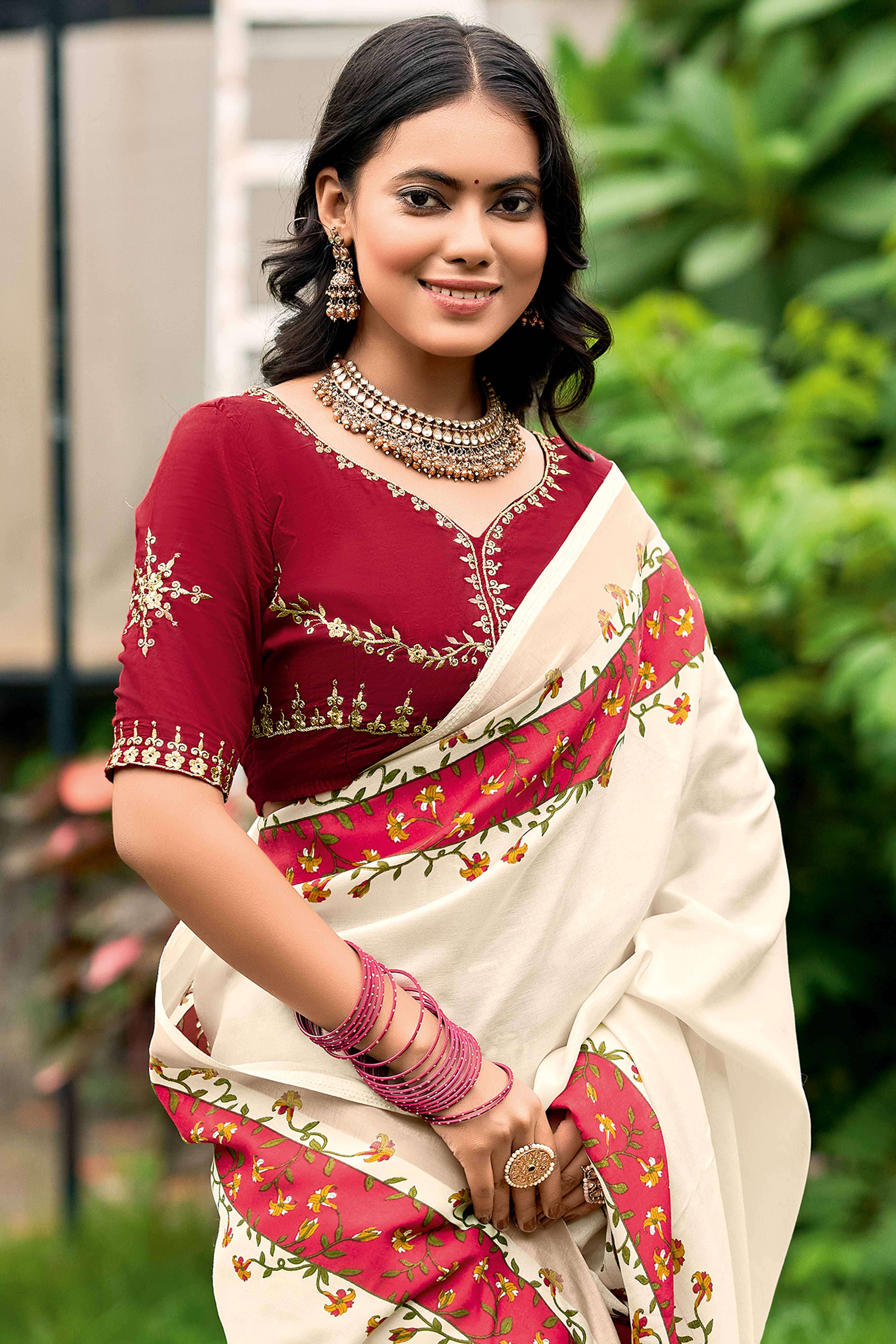 Elegant Cream Cotton Blend Saree with Abstract Motifs