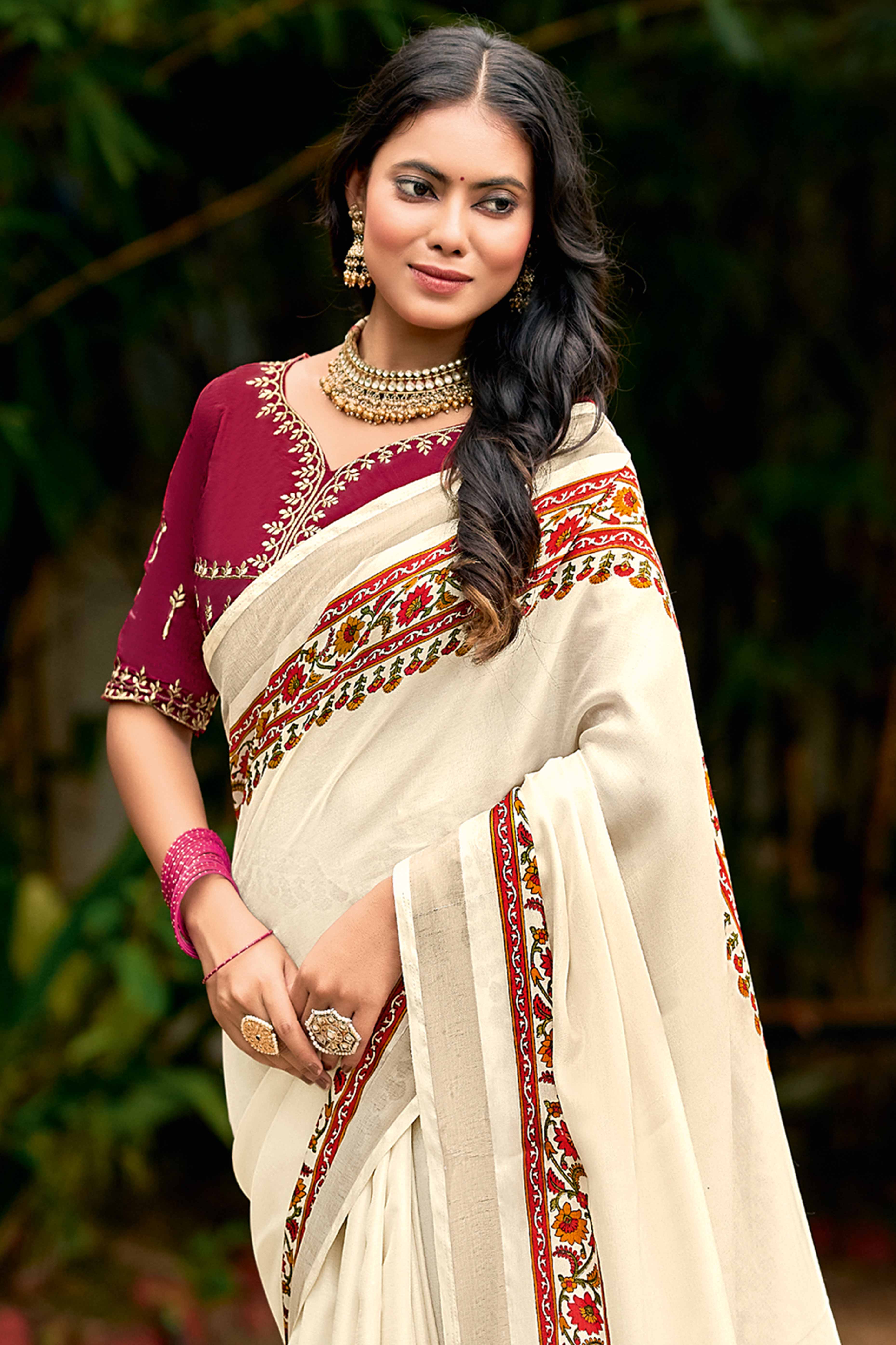 Exclusive Cream Abstract Printed Saree in Cotton Blend Fabric