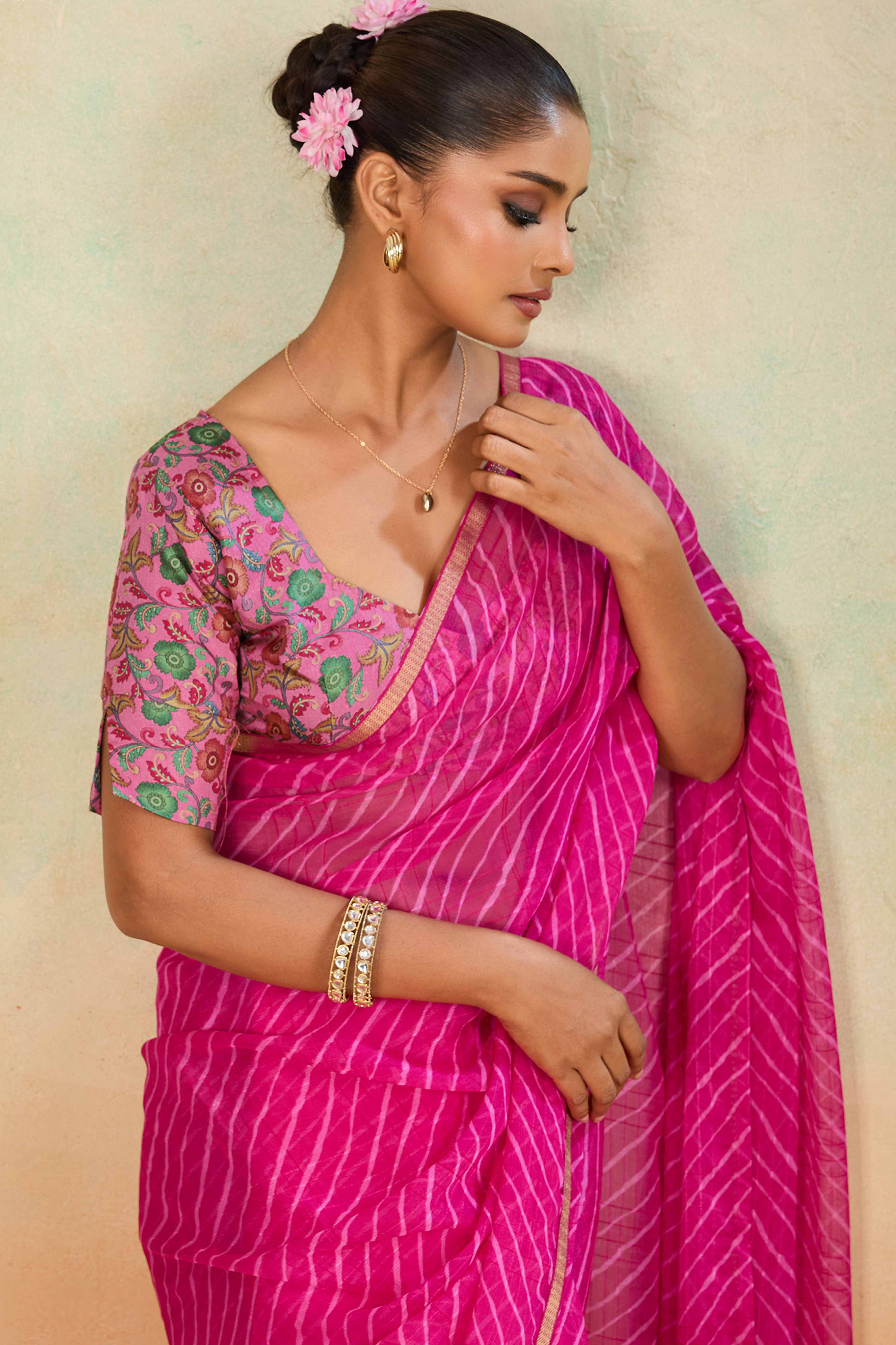 Magenta Leheriya Chiffon Saree Accented With Elegant Zari Lace Border Work