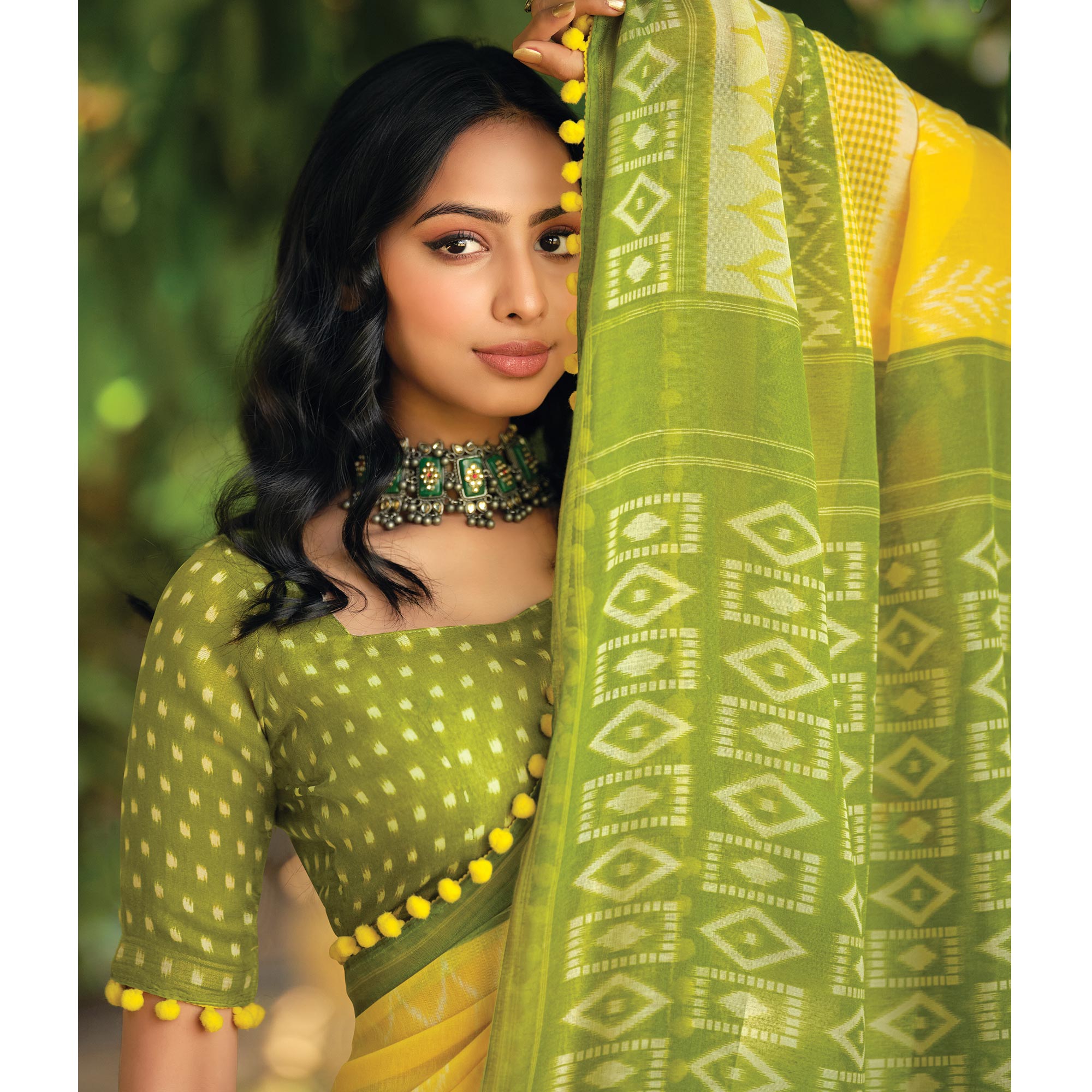 Yellow Printed Cotton Blend Saree With Pumpum Lace