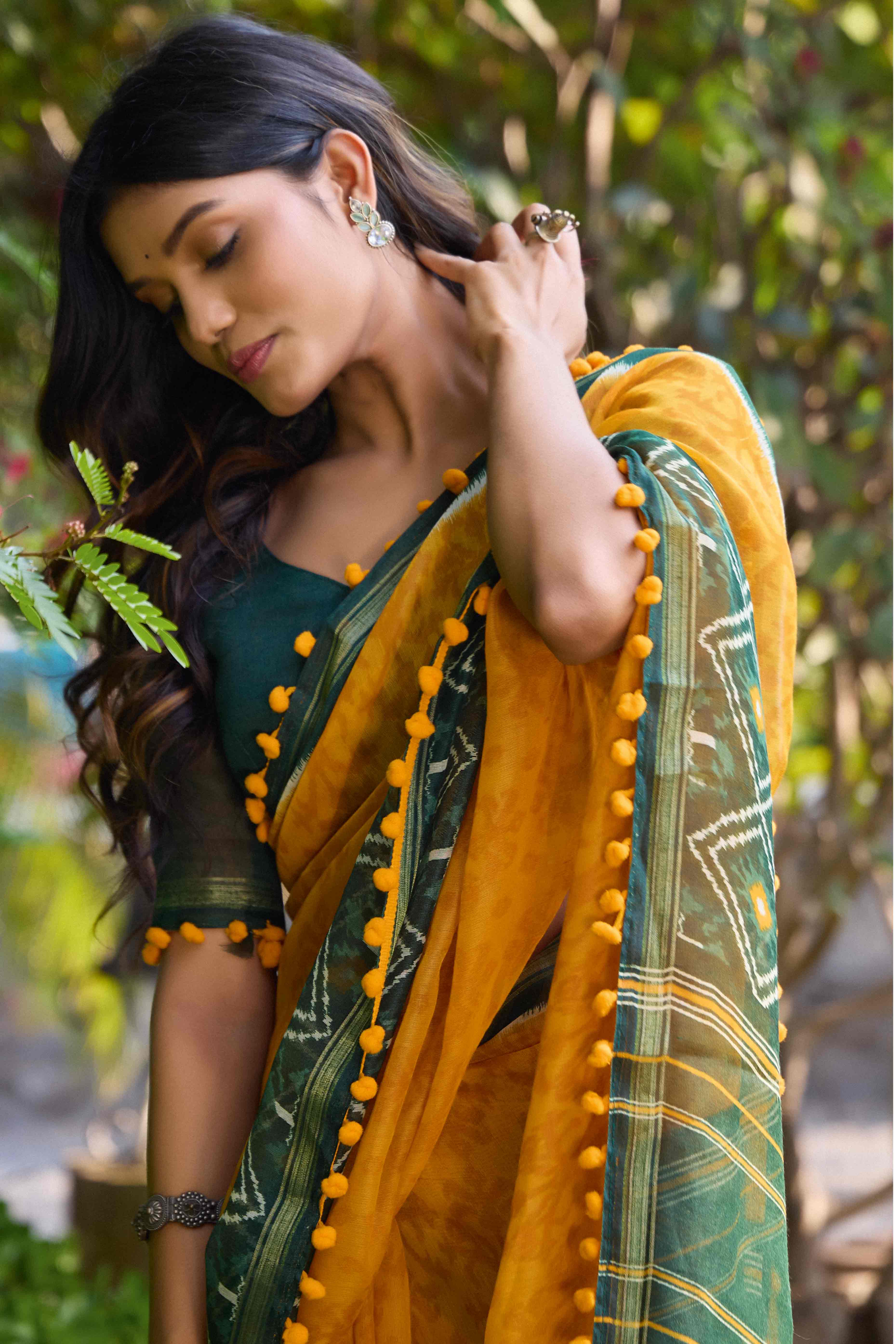 Mustard Printed Cotton Blend Saree With Pumpum Lace