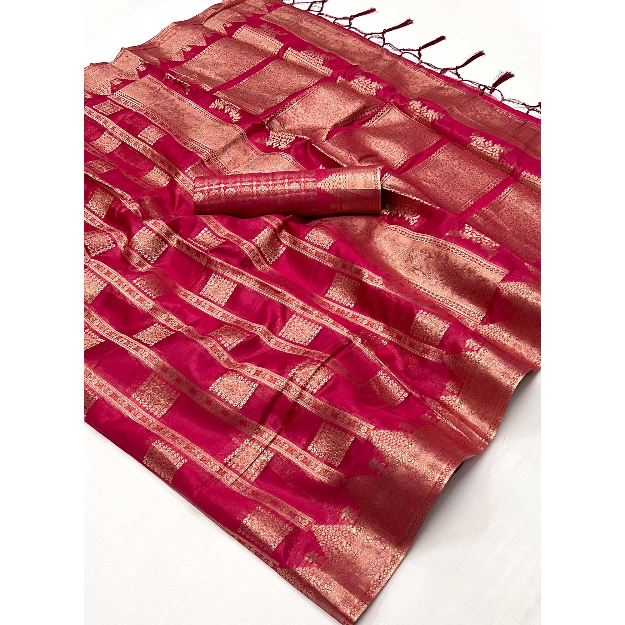 Pink Woven Cotton Blend Saree With Tassels