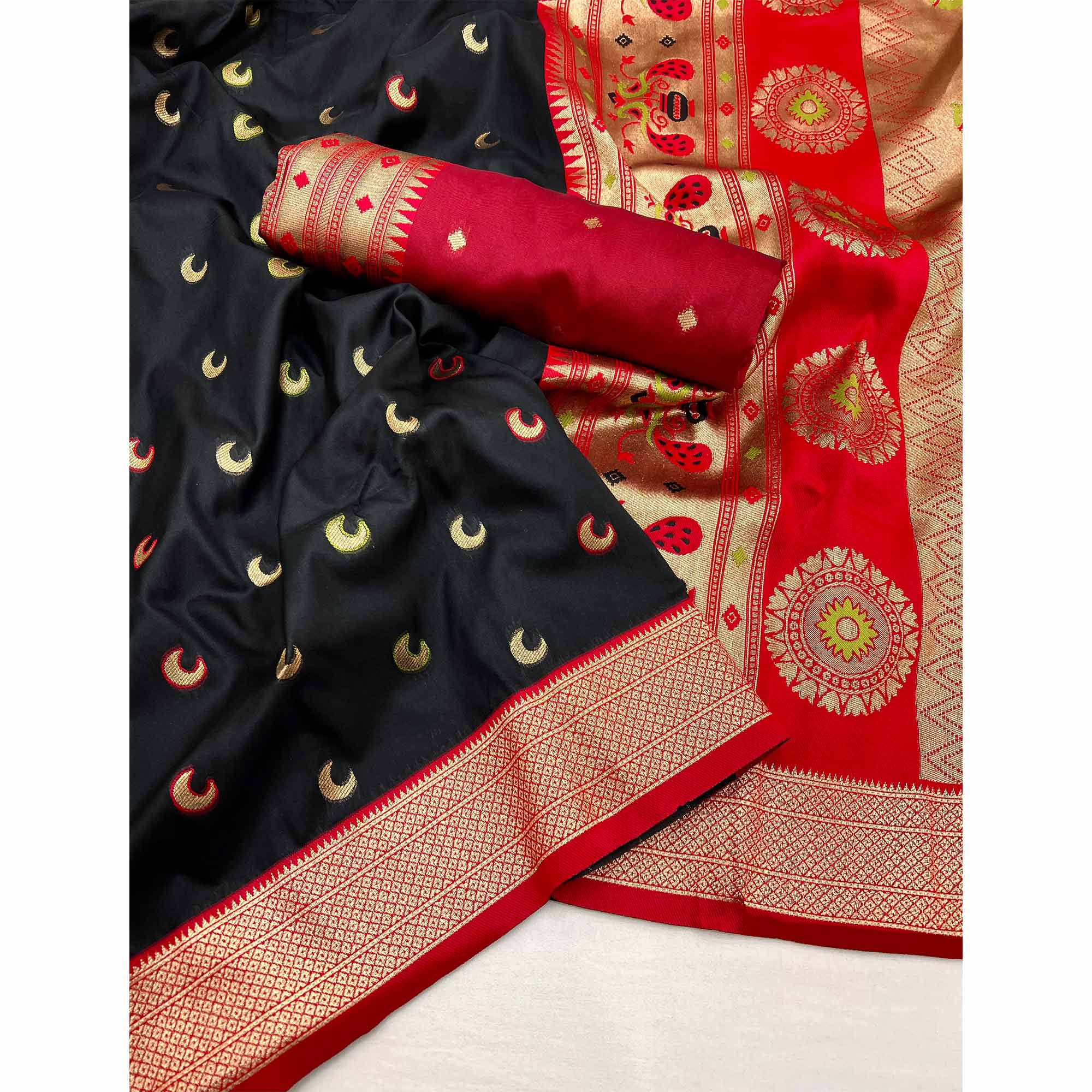 Black Woven Pure Silk Paithani Saree
