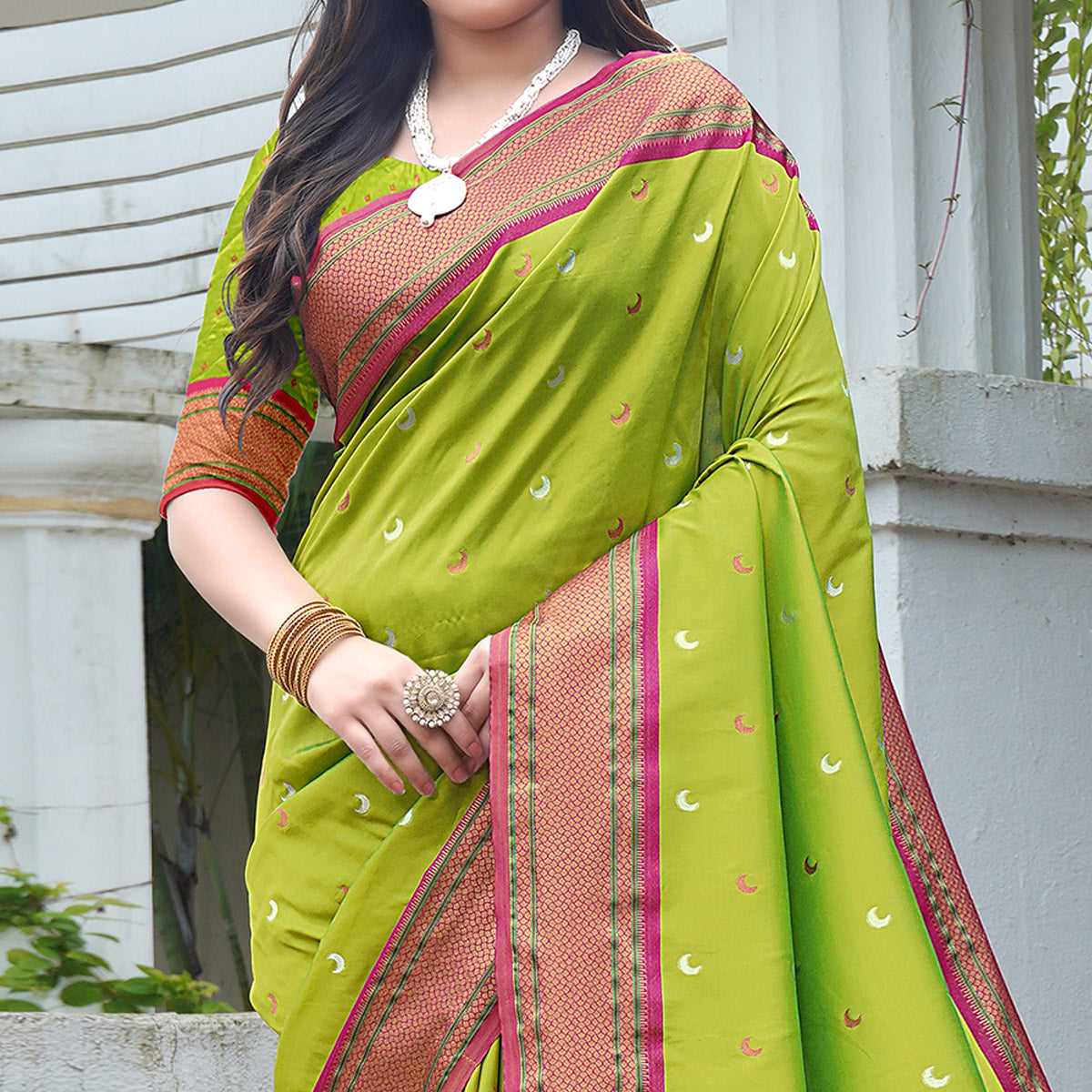 Green Woven Paithani Art Silk Saree