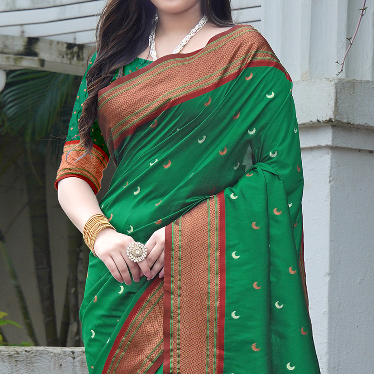 Green Woven Paithani Art Silk Saree