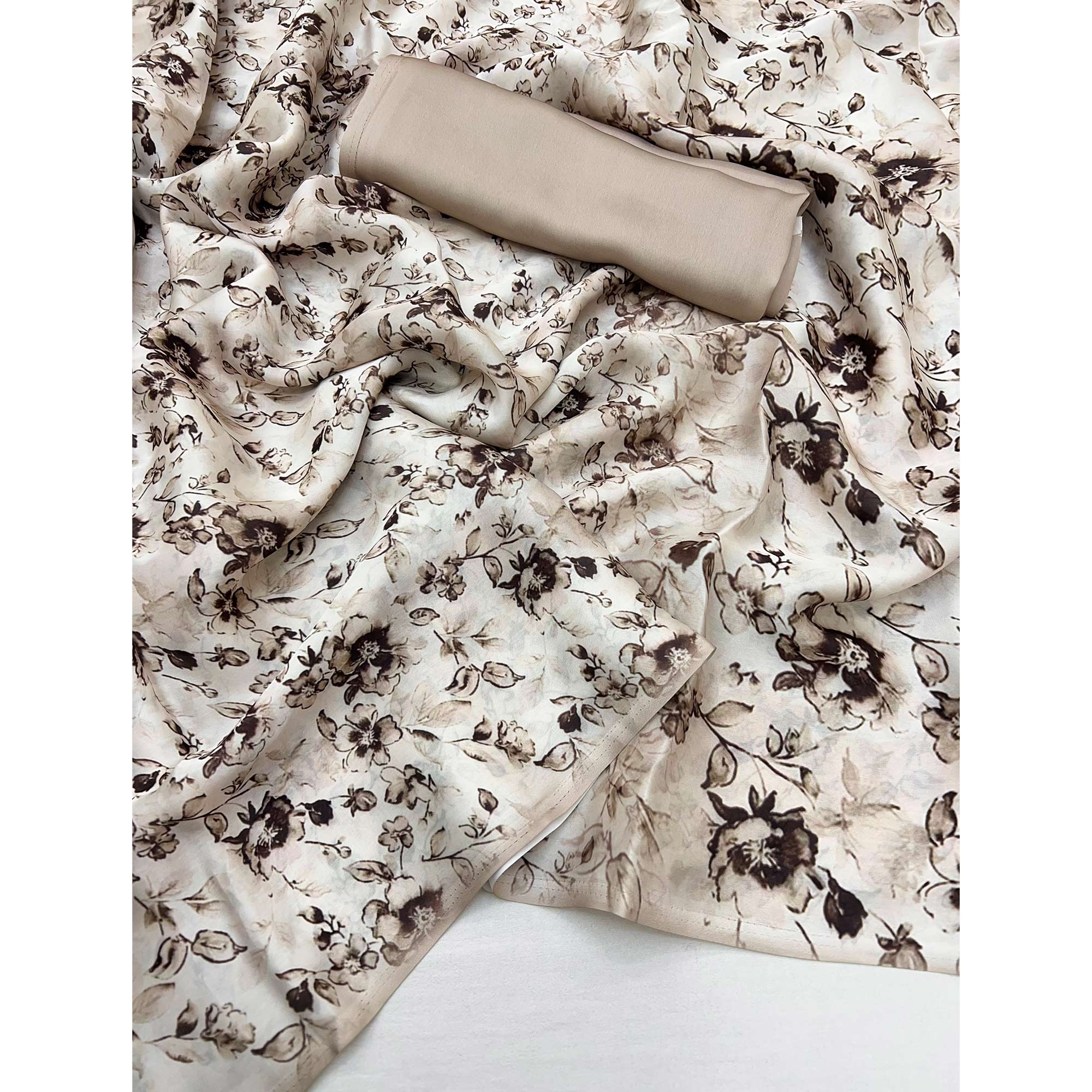 Offwhite Floral Digital Printed Georgette Saree