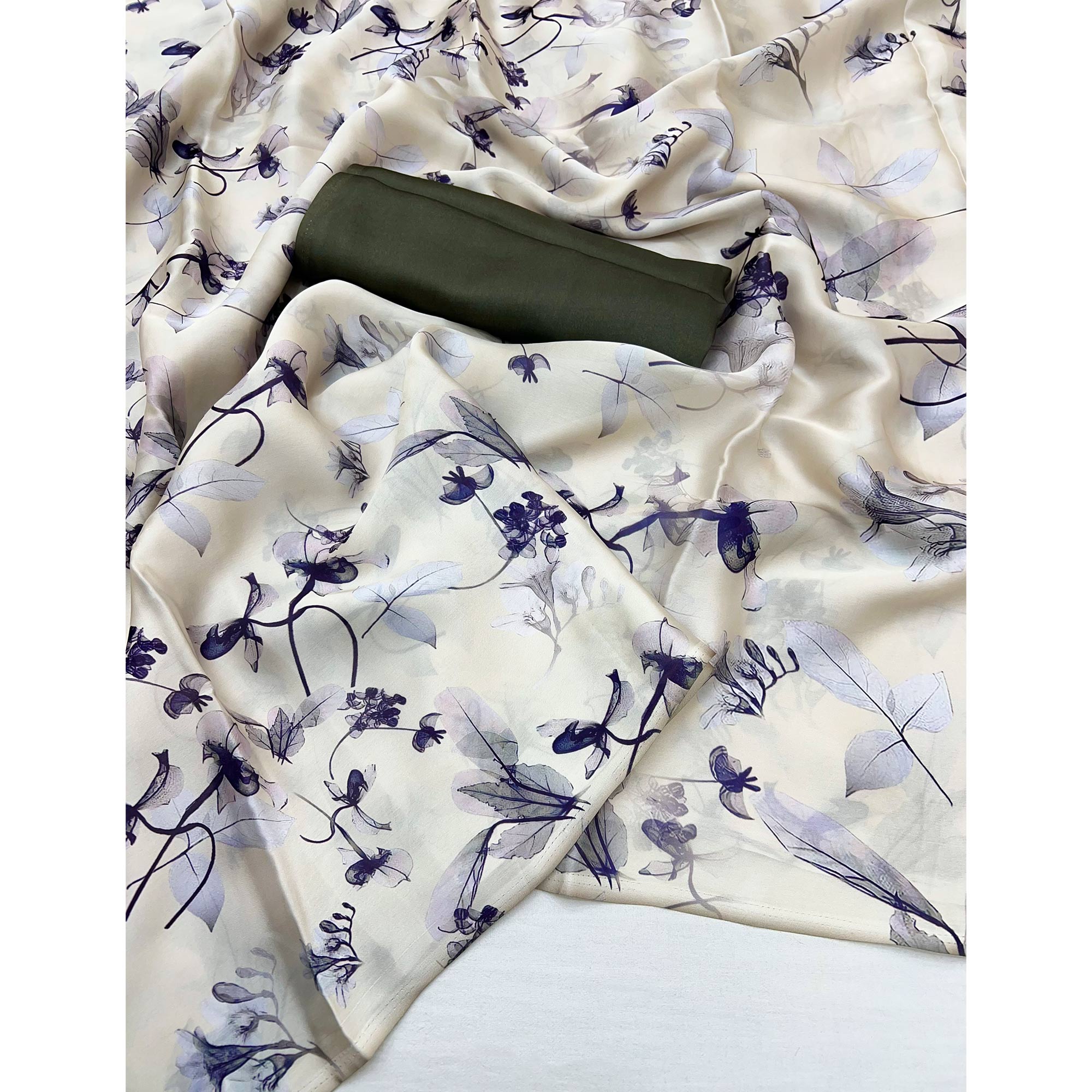 Offwhite Floral Digital Printed Georgette Saree