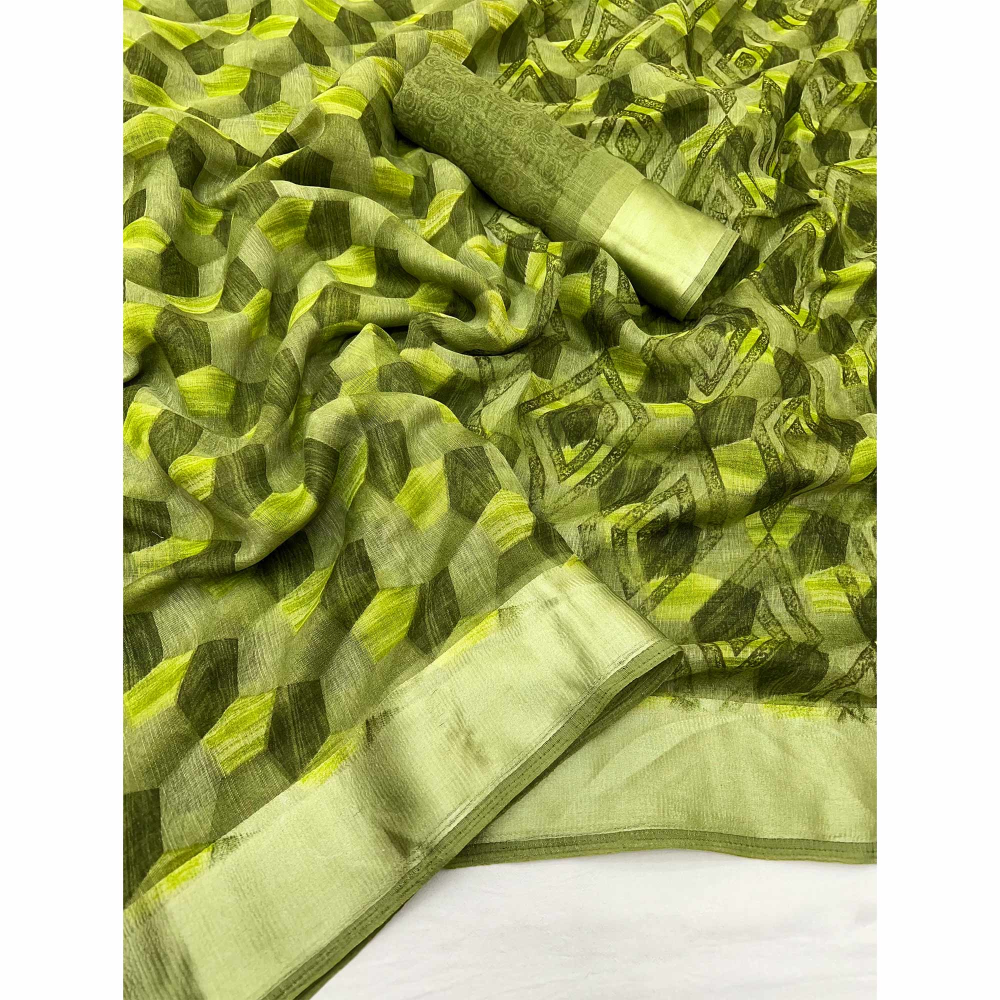 Green Geometric Printed Cotton Blend Saree