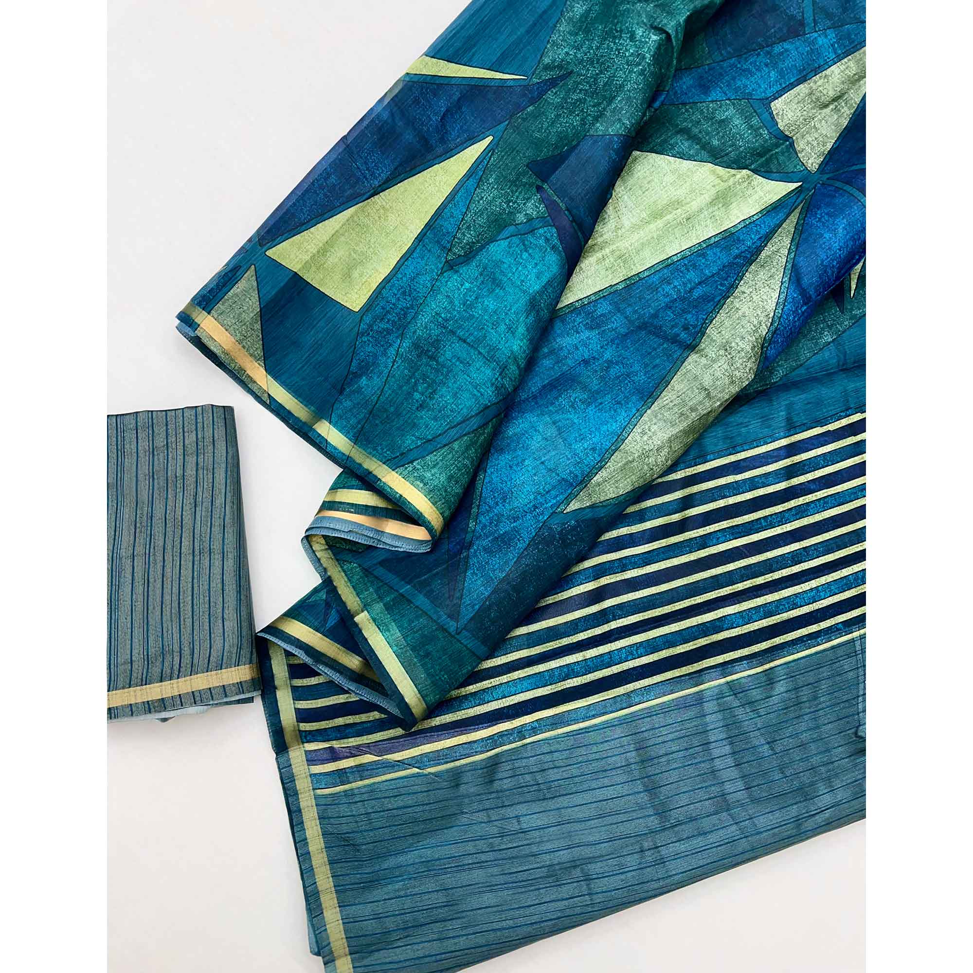 Teal Contemporary Geometric Digital Printed Viscose Saree With Gleaming Zari Border