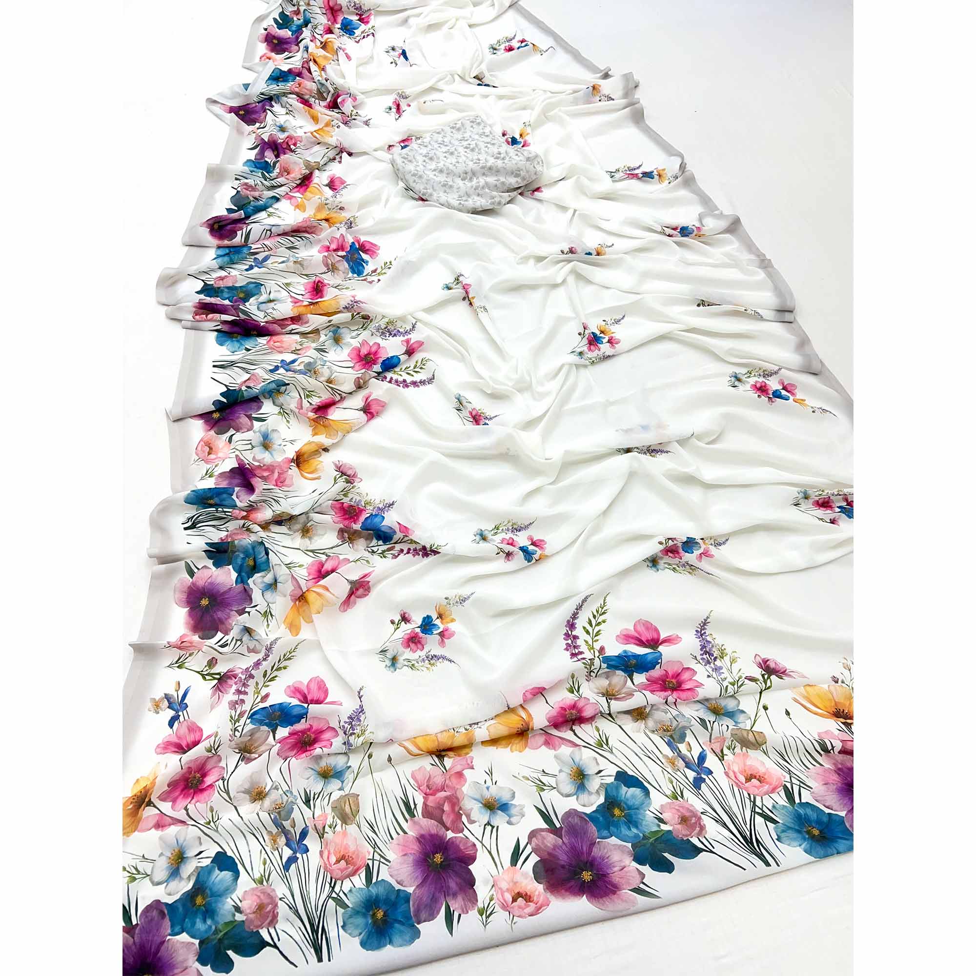 White Floral Digital Print Georgette Saree With Graceful Appeal