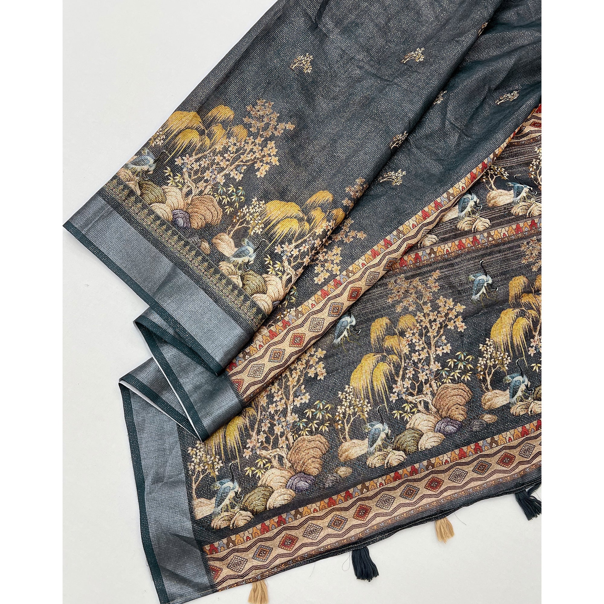 Dark Grey Floral Digital Printed Cotton Blend Weaving Zari Saree With Tassel Pallu