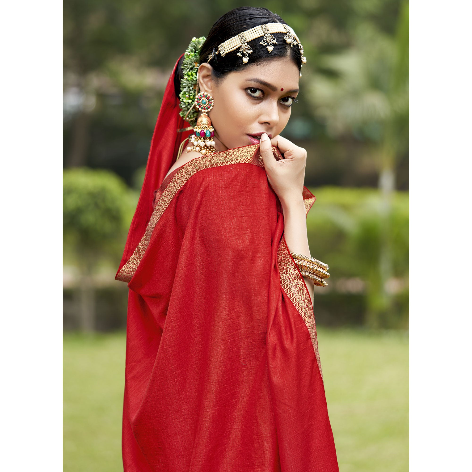 Red Solid Vichitra Silk Saree With Jacquard Border