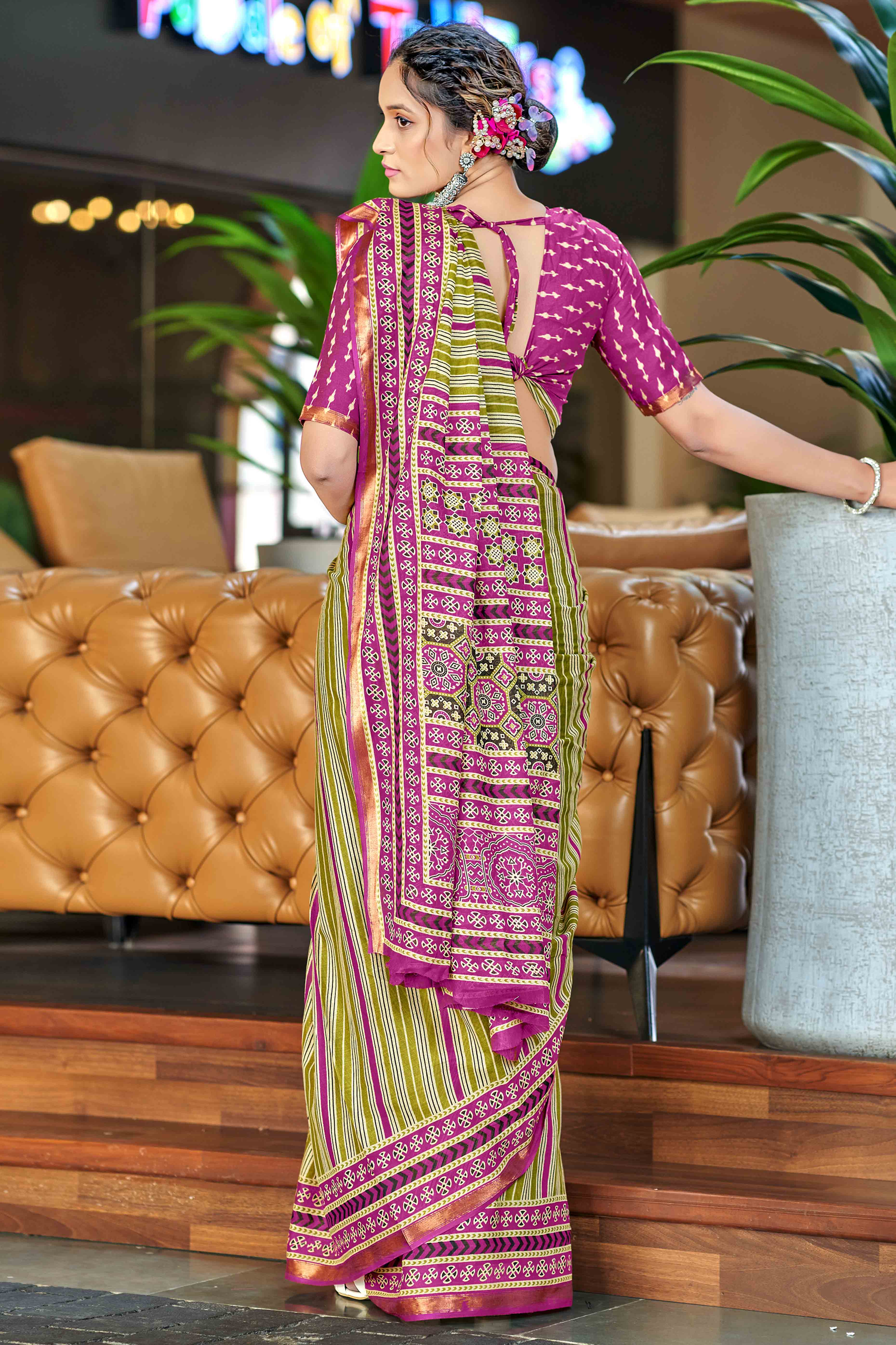 Mehendi Green Mulmul Cotton Saree with Elegant Stripes