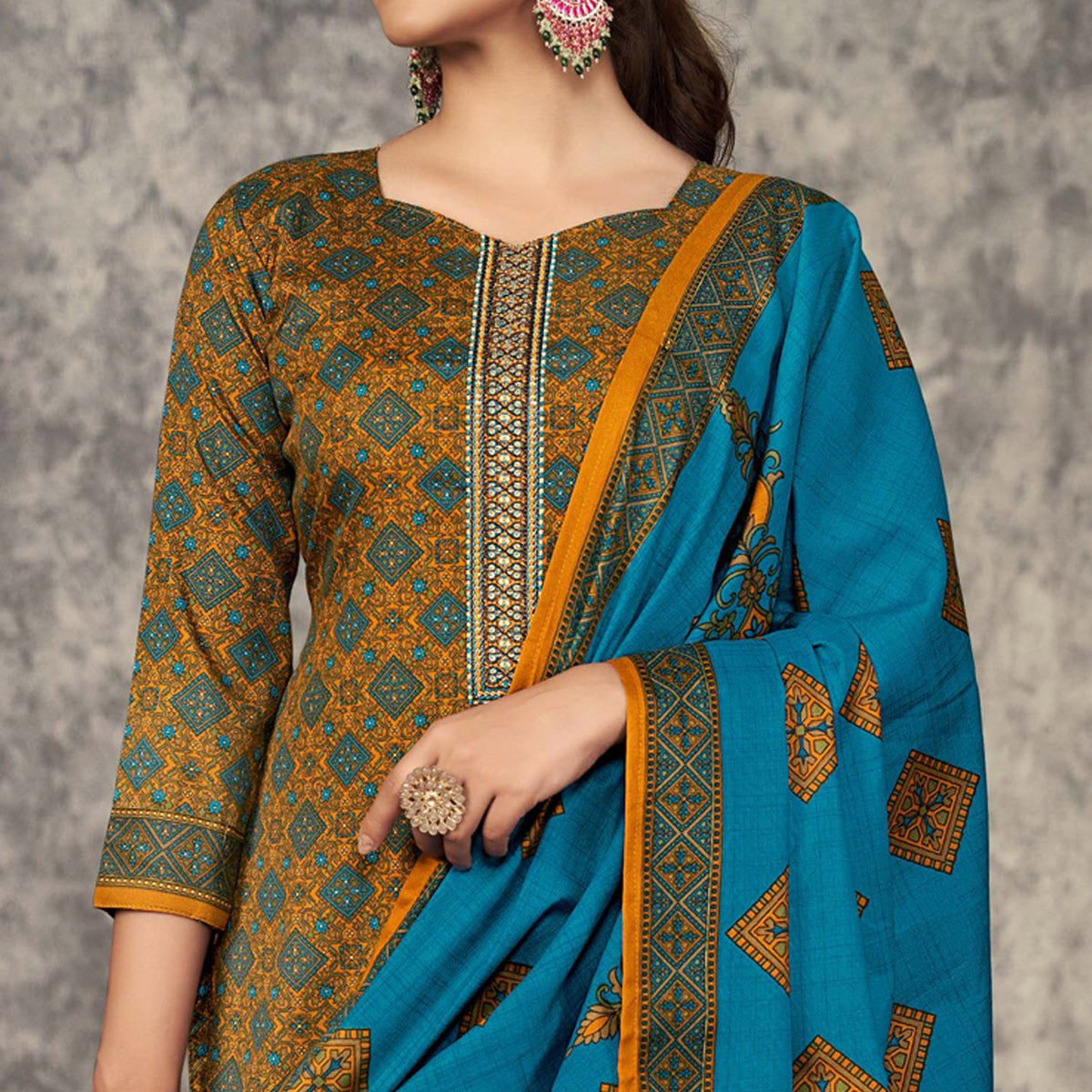 ZULFT-AFREEN-1064-010