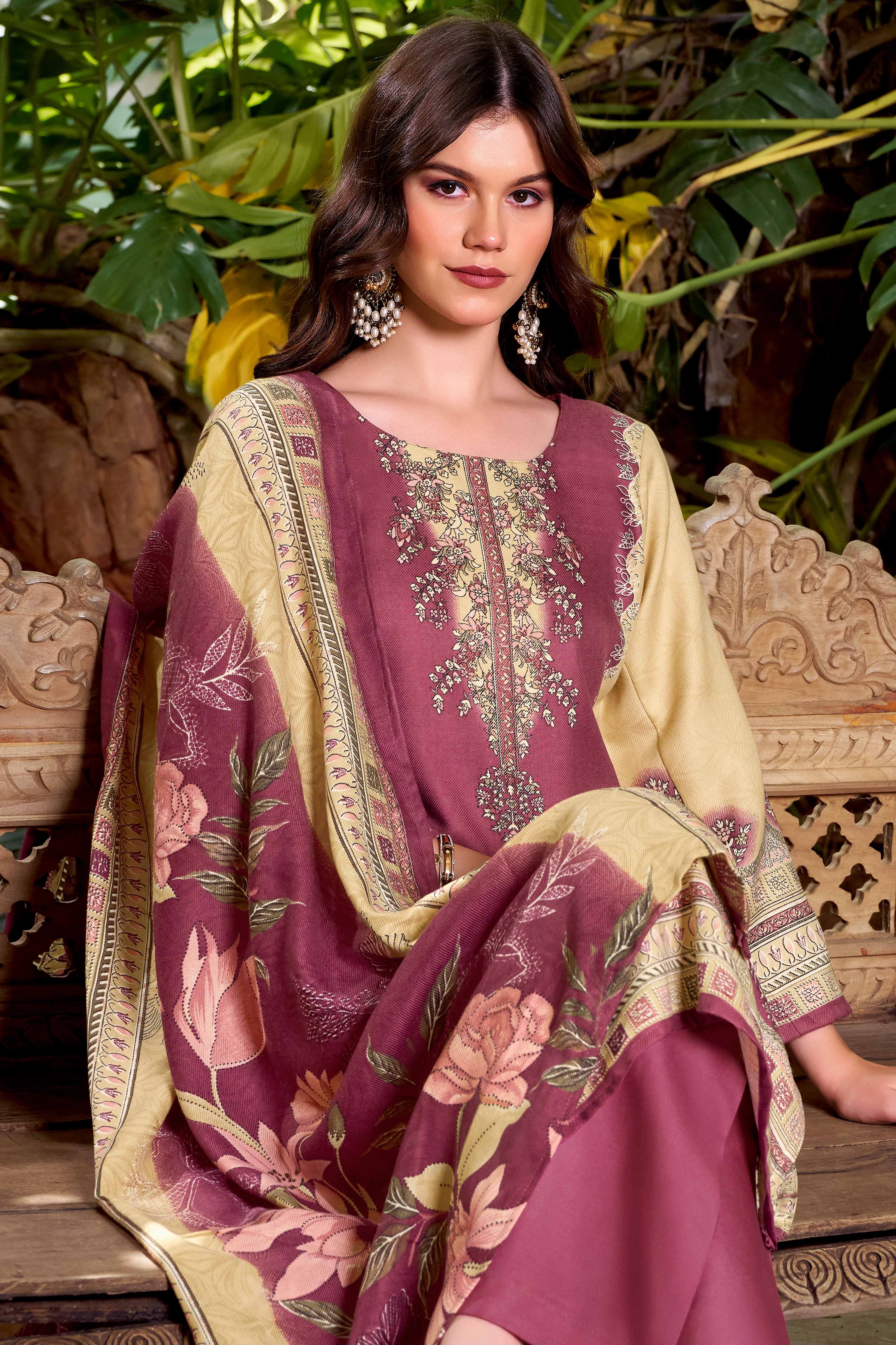 Designed Mauve Pure Pashmina Wool Fabric with Floral Prints for Timeless Appeal