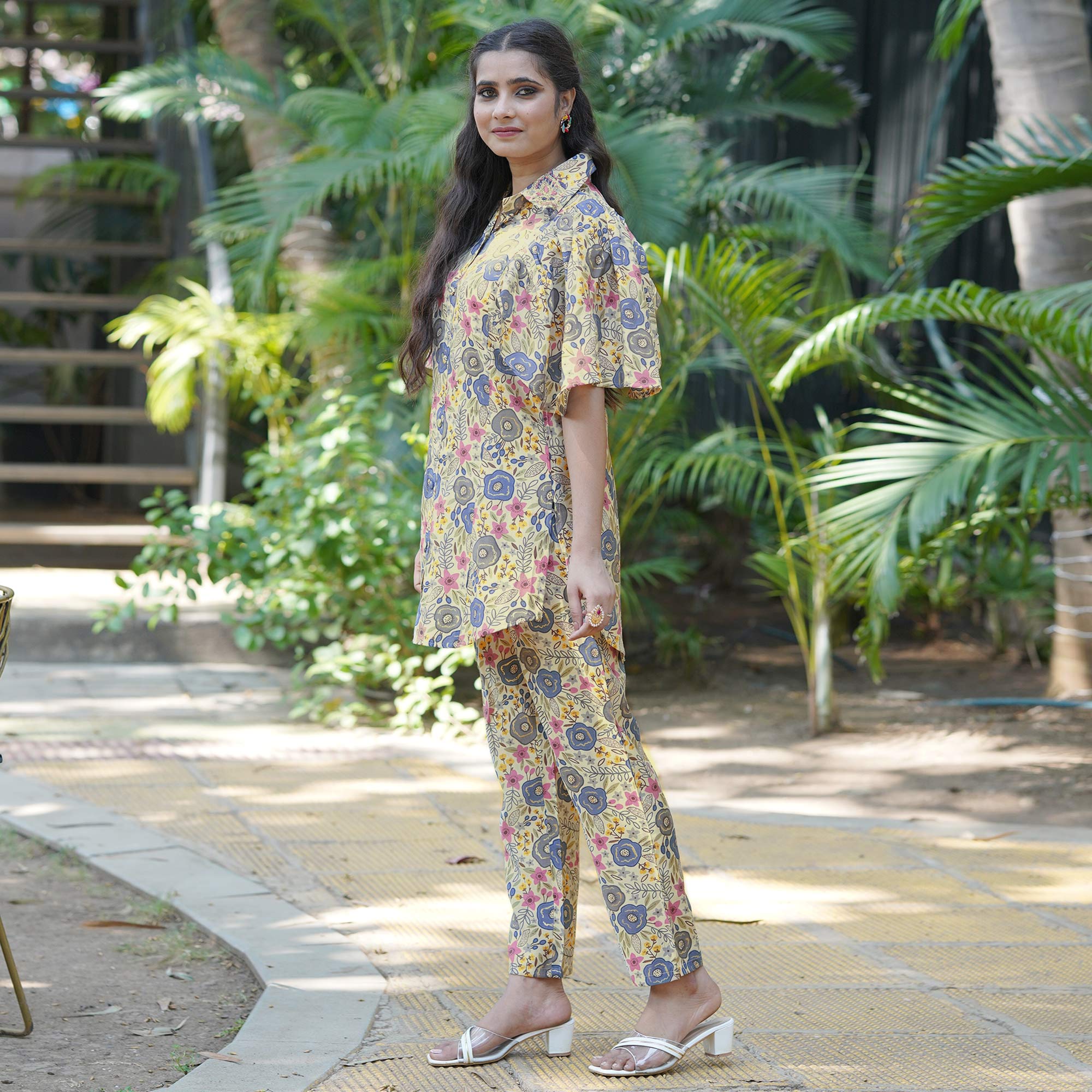 Off White & Grey Floral Foil Printed Chanderi Silk Co Ord Set