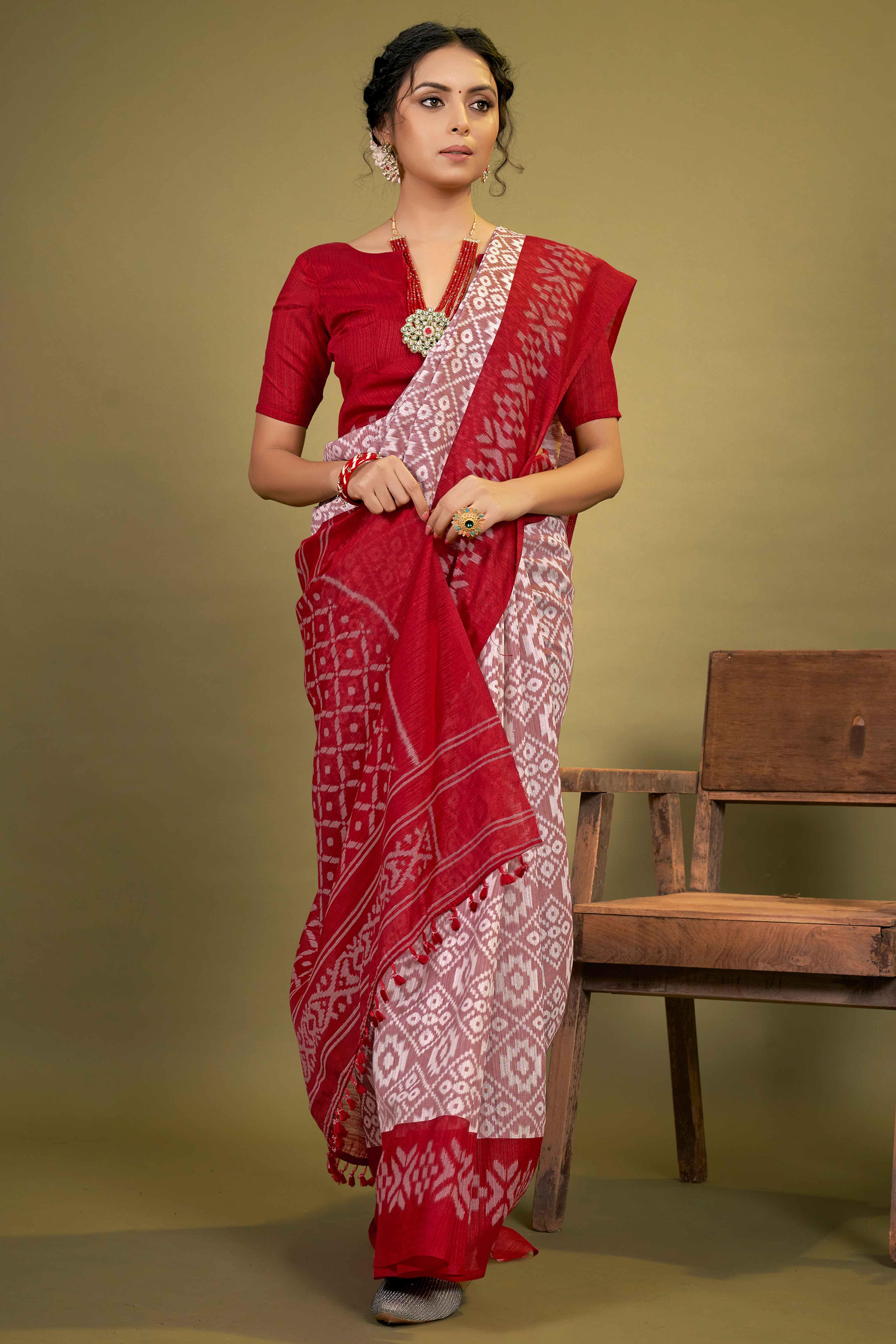 Red Ikkat Printed Cotton Slub Saree