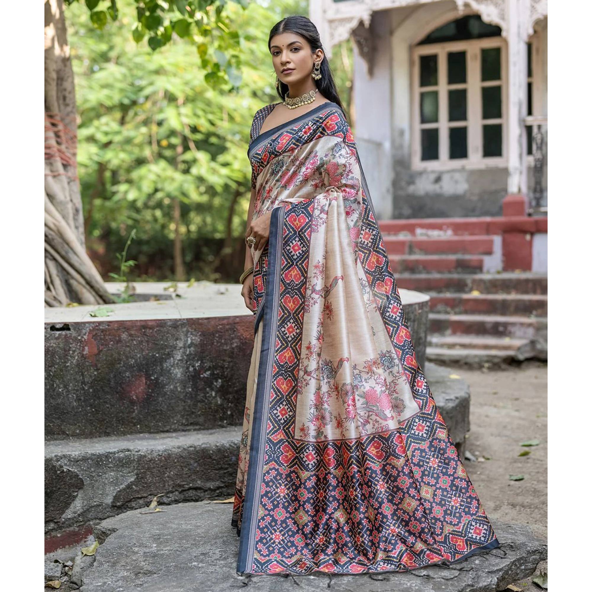 Beige & Grey Floral Printed Tussar Silk Saree