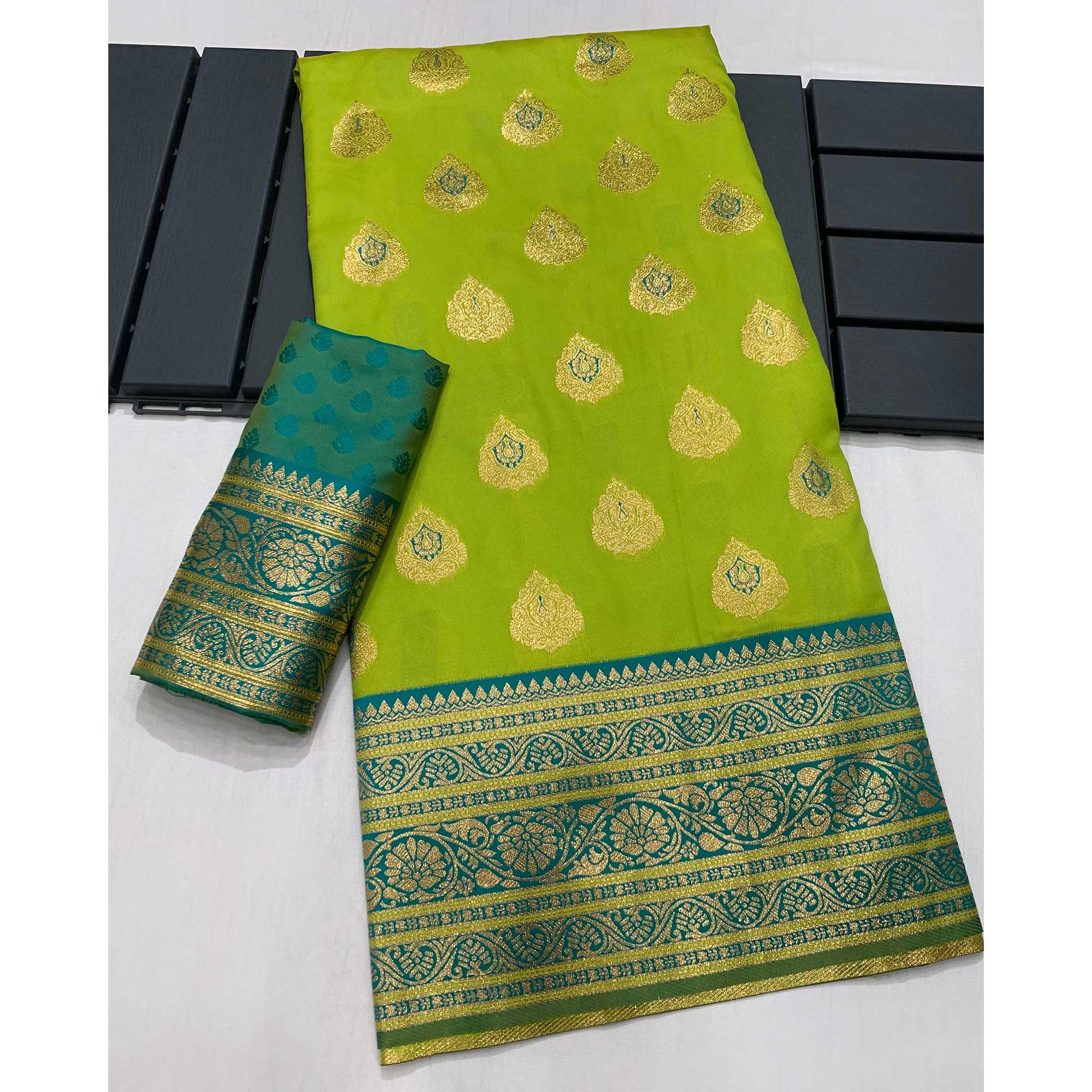 Green Butti Work Banarasi Silk Saree