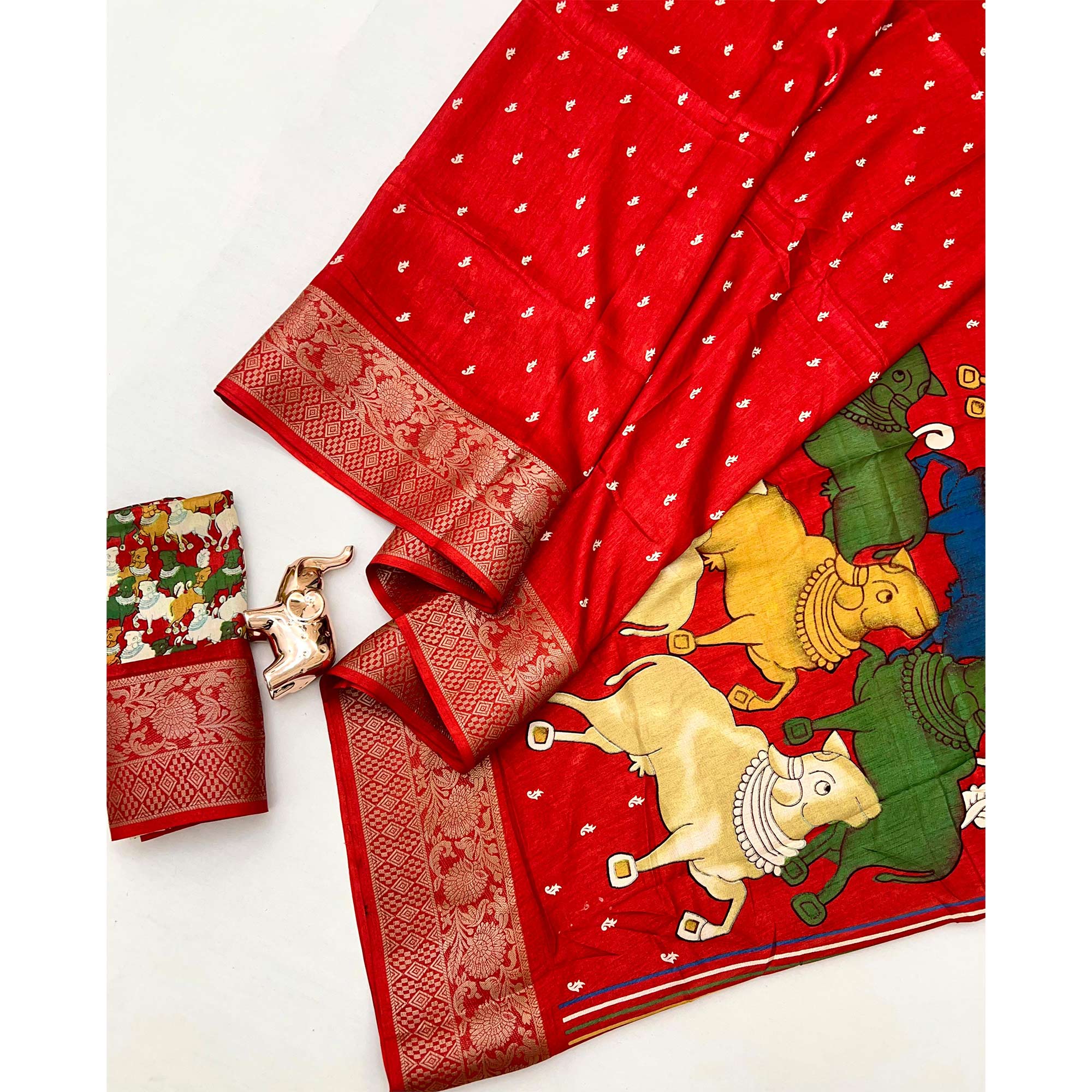 Designer Red Dola Silk Saree Featuring Intricate Floral Zari Weaving