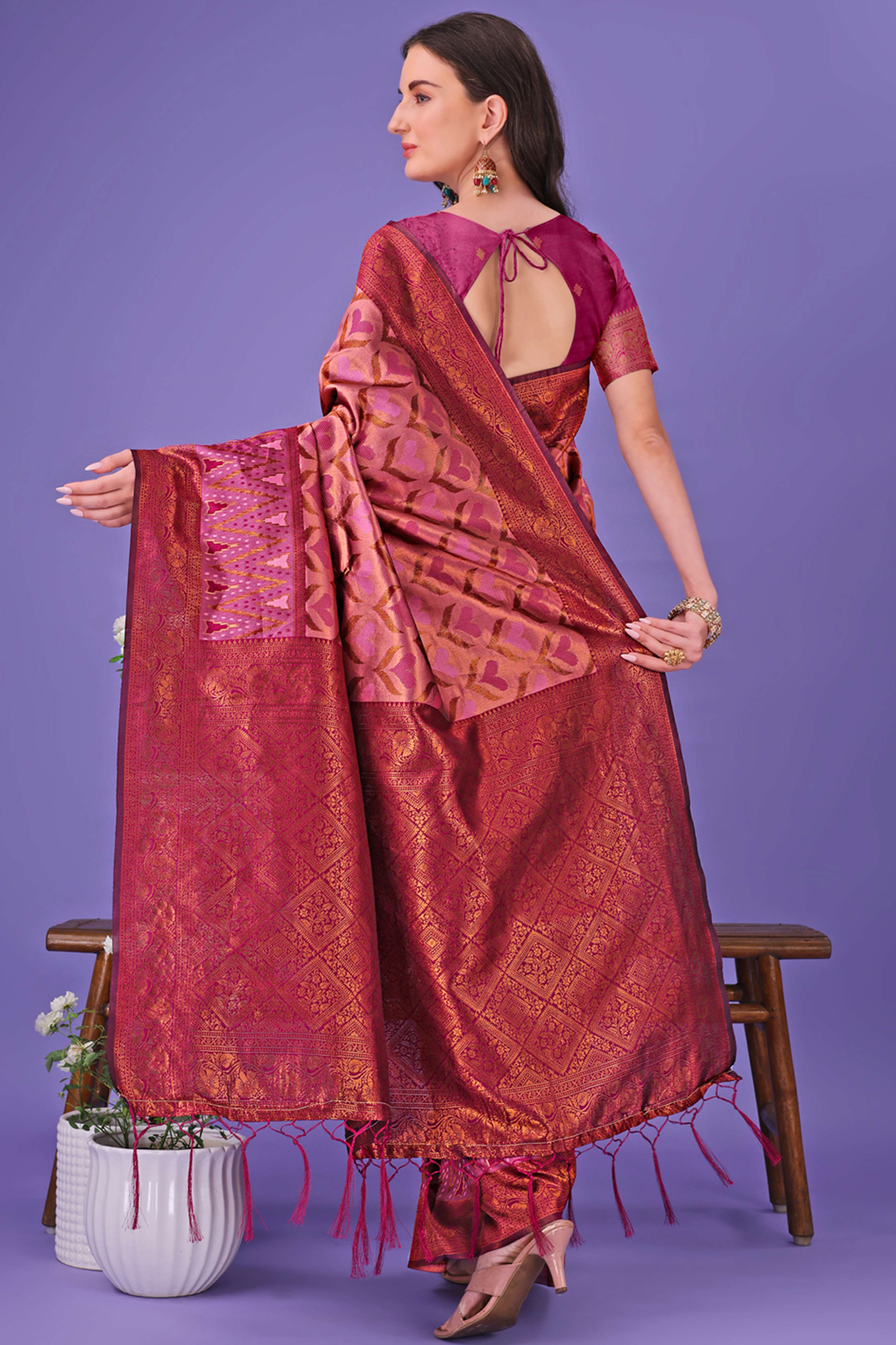 Pink Heart Motif Zari Woven Lichi Cotton Silk Saree With Flowing Tassels