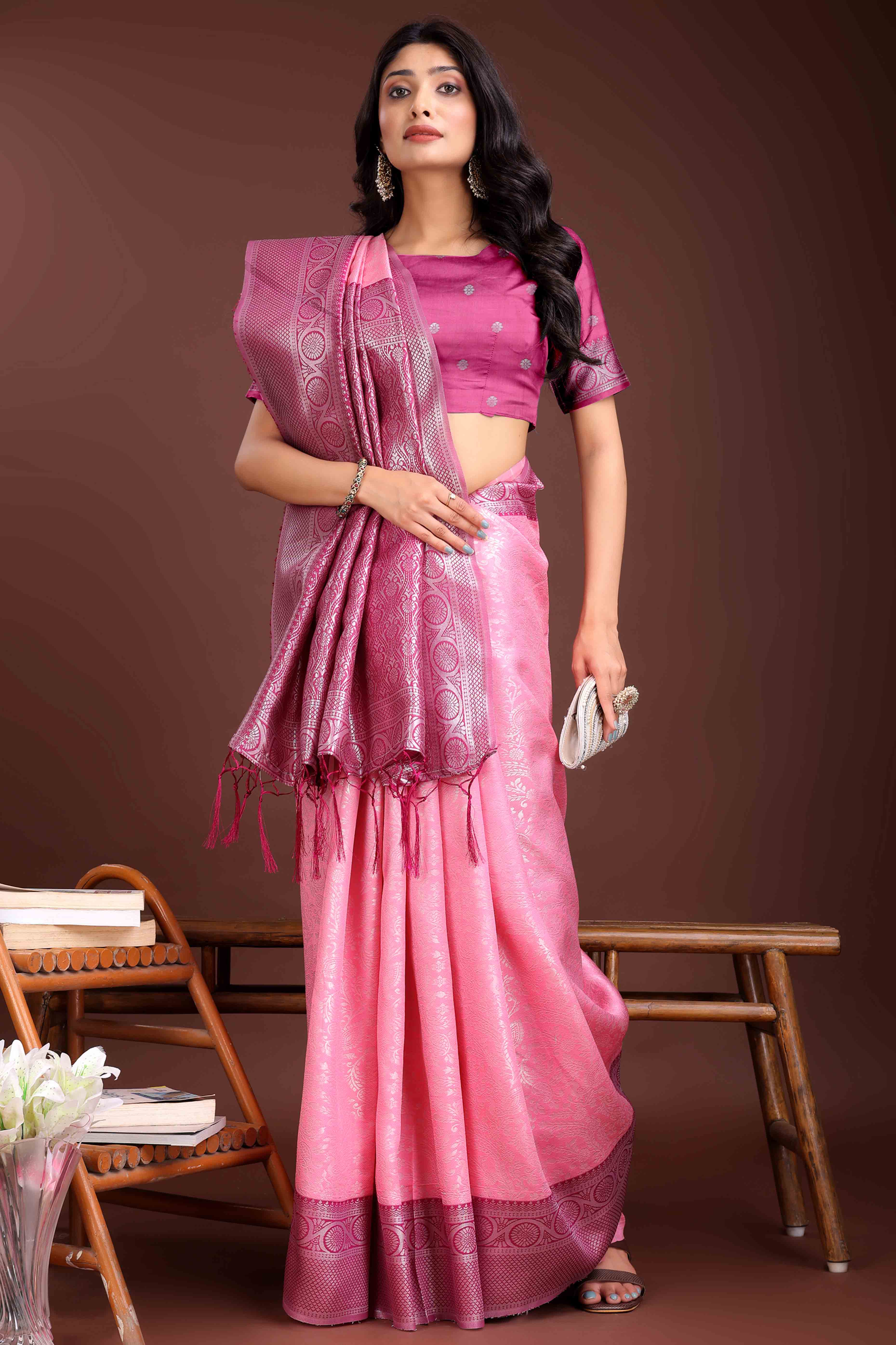 Light Pink Floral Zari Weaving Lichi Cotton Silk Saree With Tassel Border