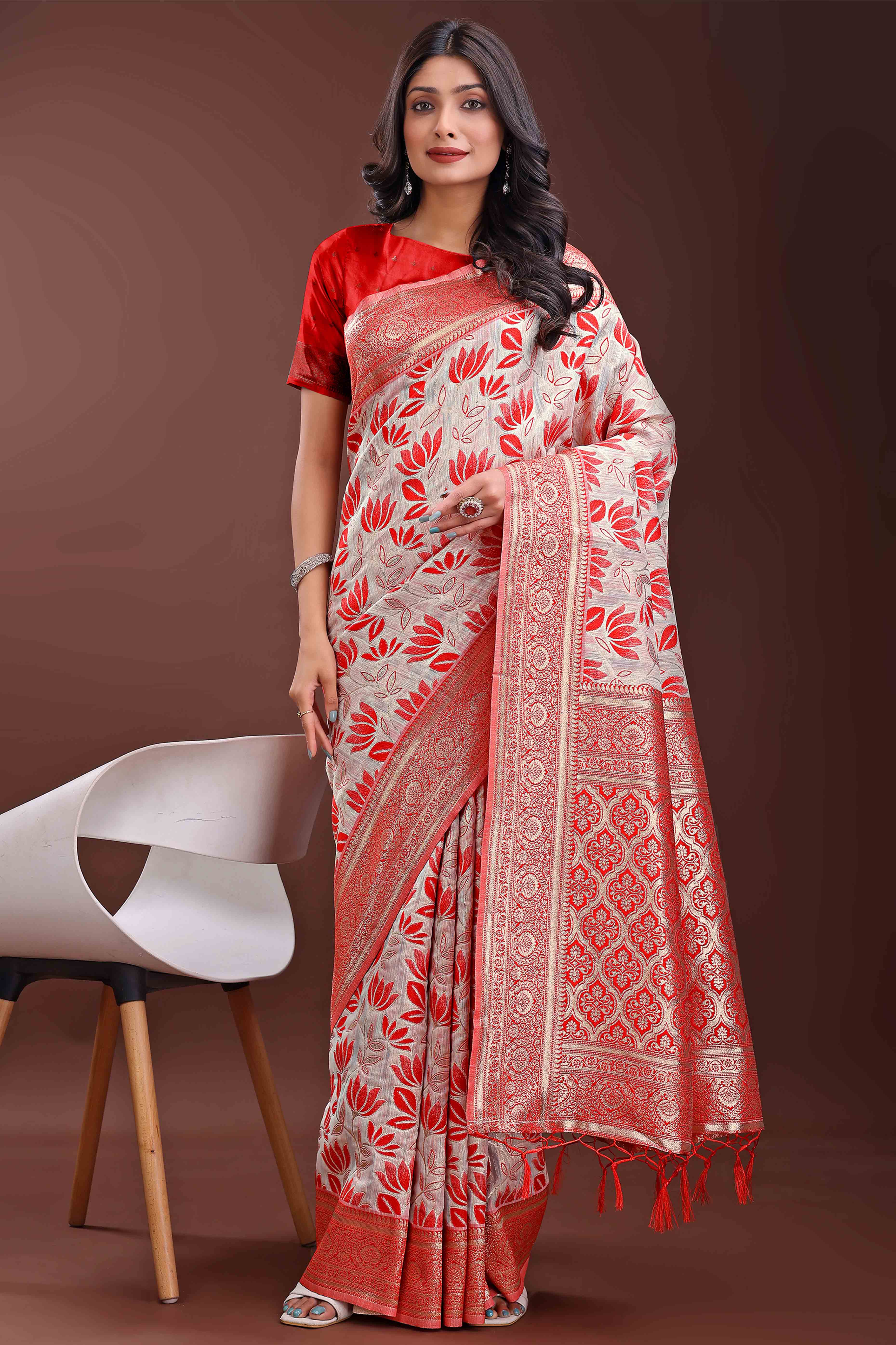 Red Linen Cotton Saree Featuring Graceful Floral Patterns in Zari Weave