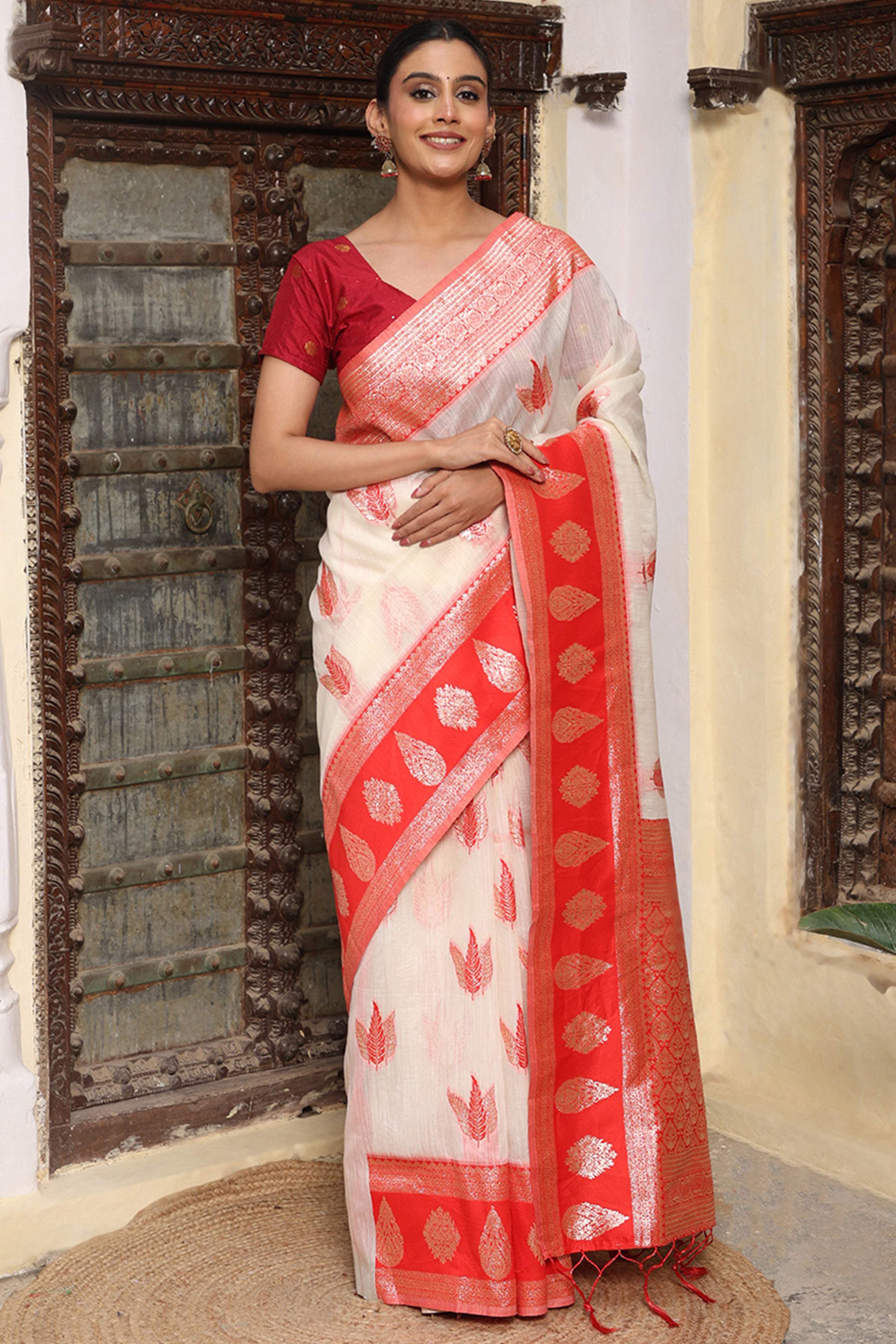 Classic White and Red Linen Cotton Saree with Elegant Zari Weaving