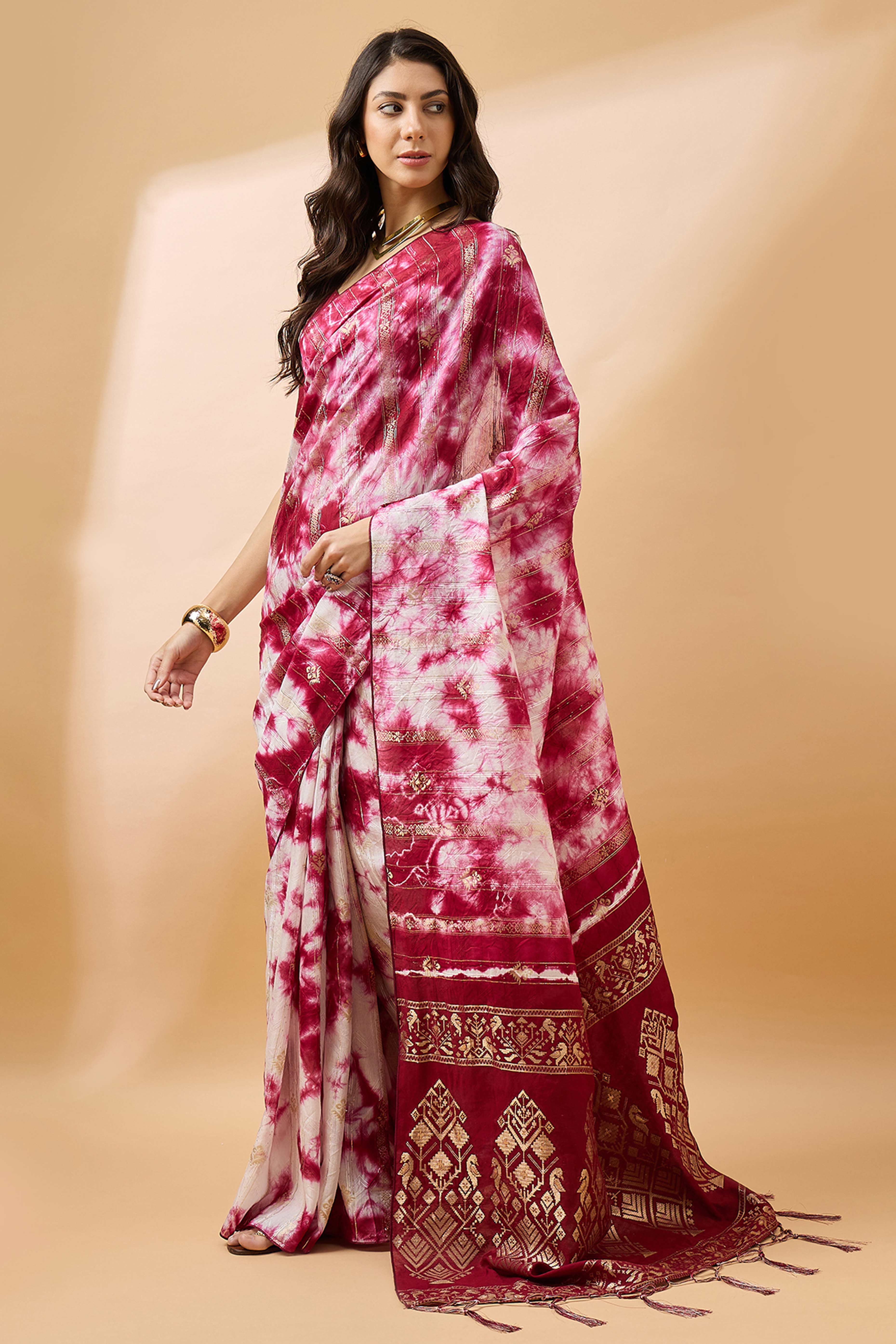 Floral Zari Woven Pink Saree In Cotton Blend With Sparkling Sequins & Elegant Tassel Pallu