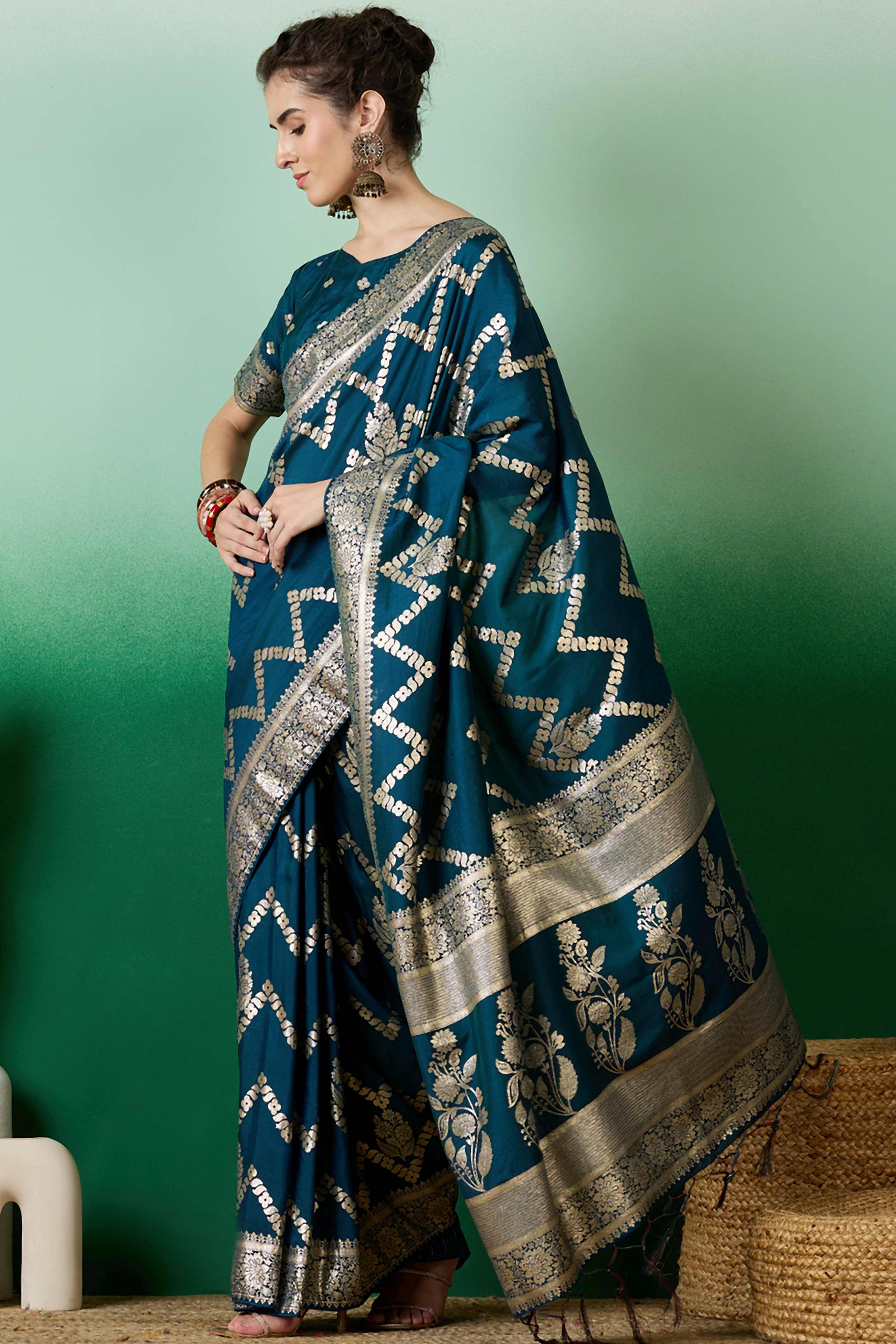 Rich Teal Blue Cotton Blend Jacquard Saree Adorned With Floral Weaving & Graceful Tassel Pallu