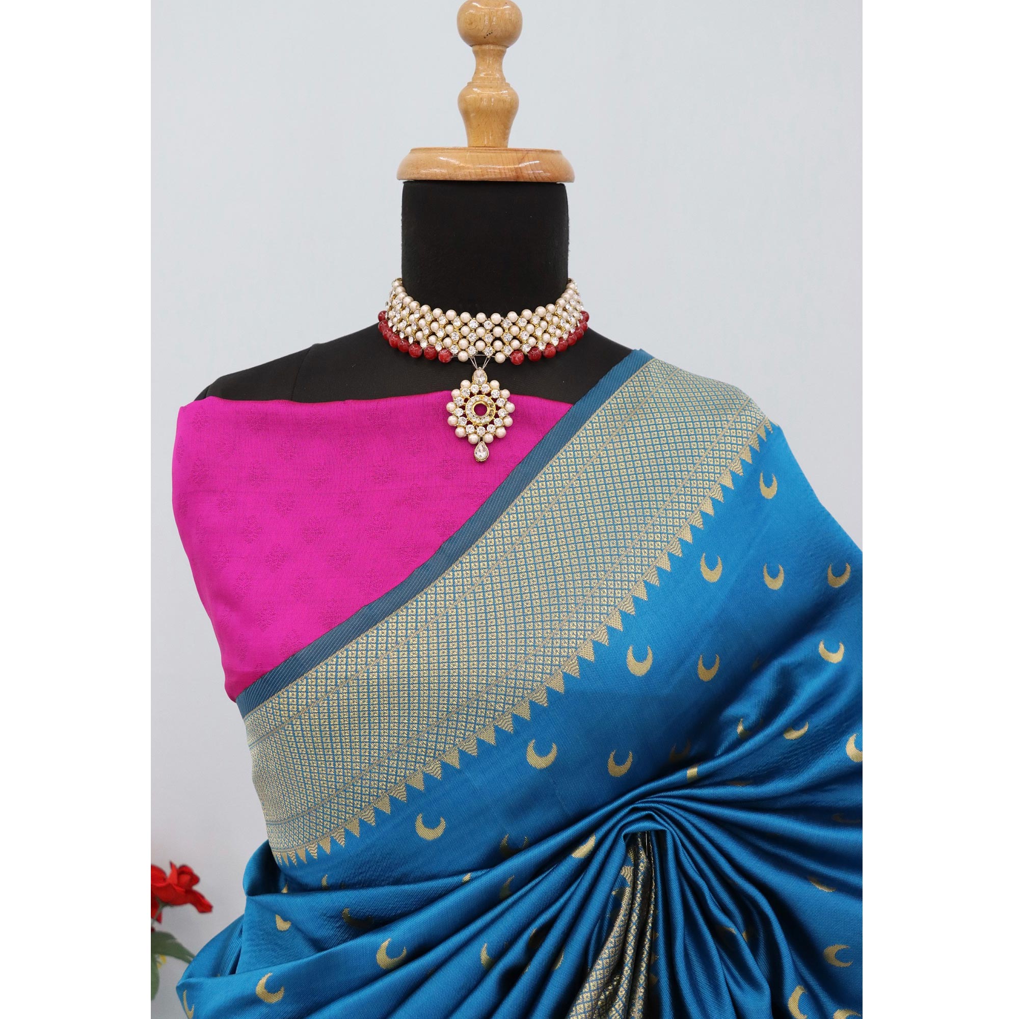 Blue Woven Pure Silk Chandrakor Paithani Saree