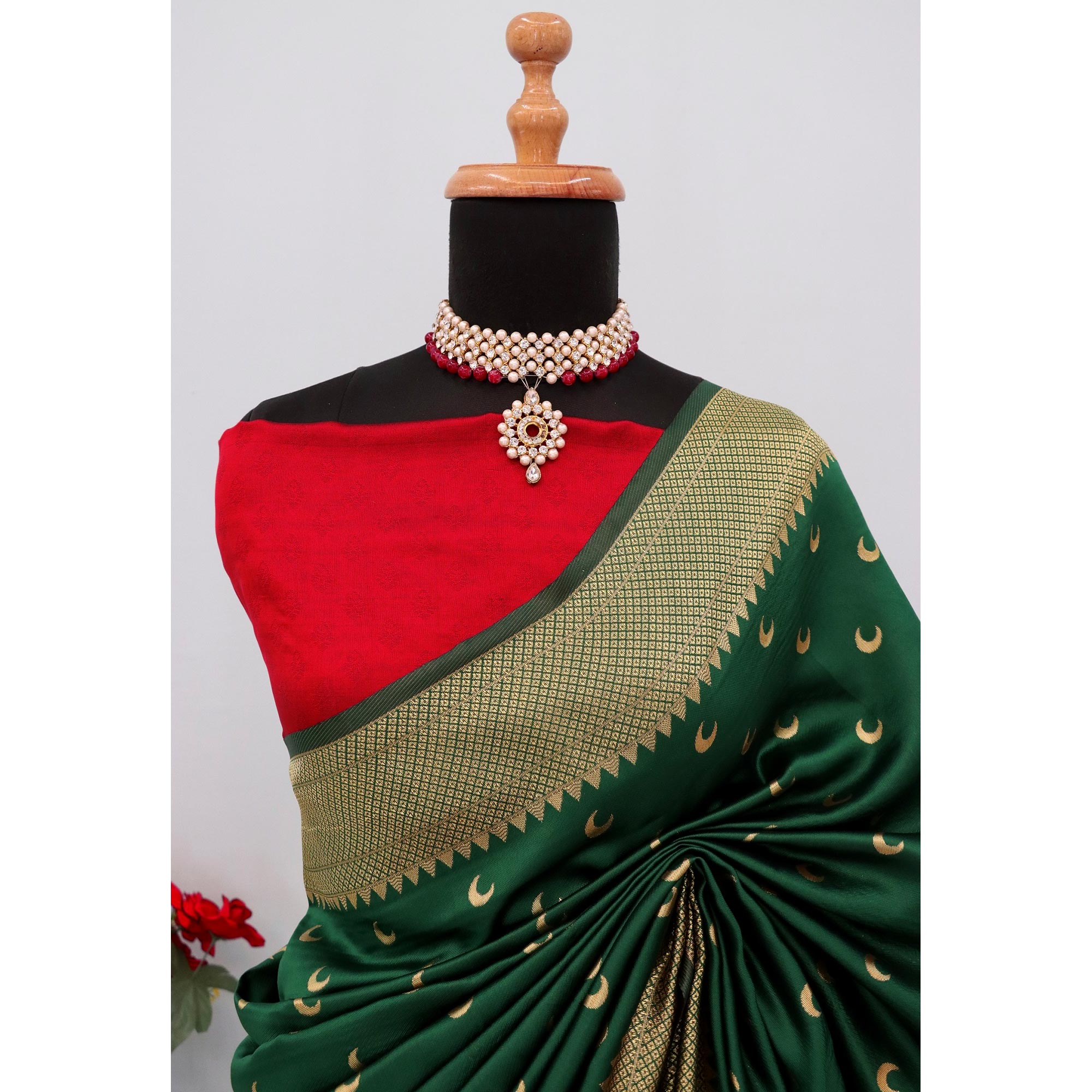 Green Woven Pure Silk Chandrakor Paithani Saree