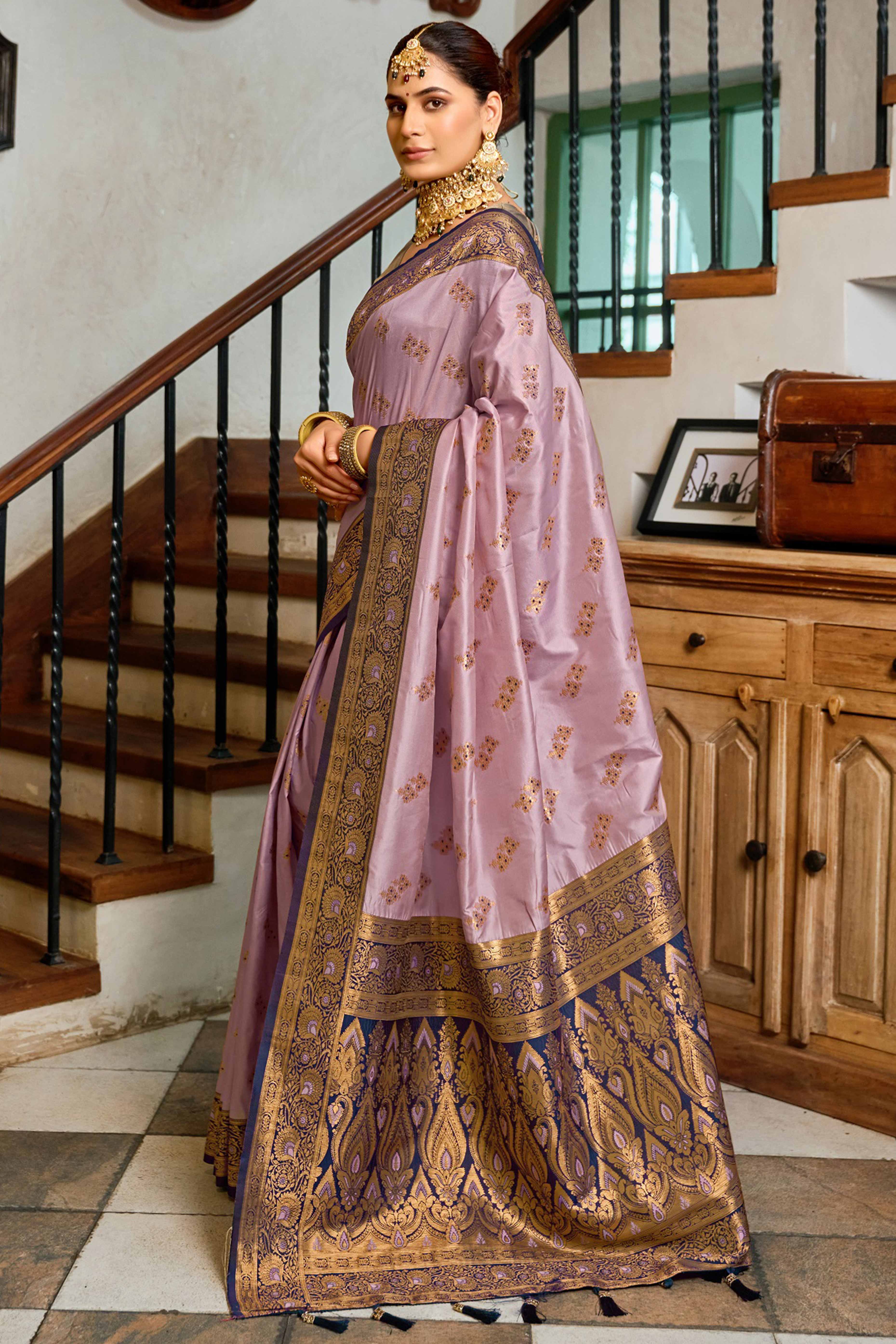 Lavender Silk Blend Saree Featuring Intricate Floral Zari Work