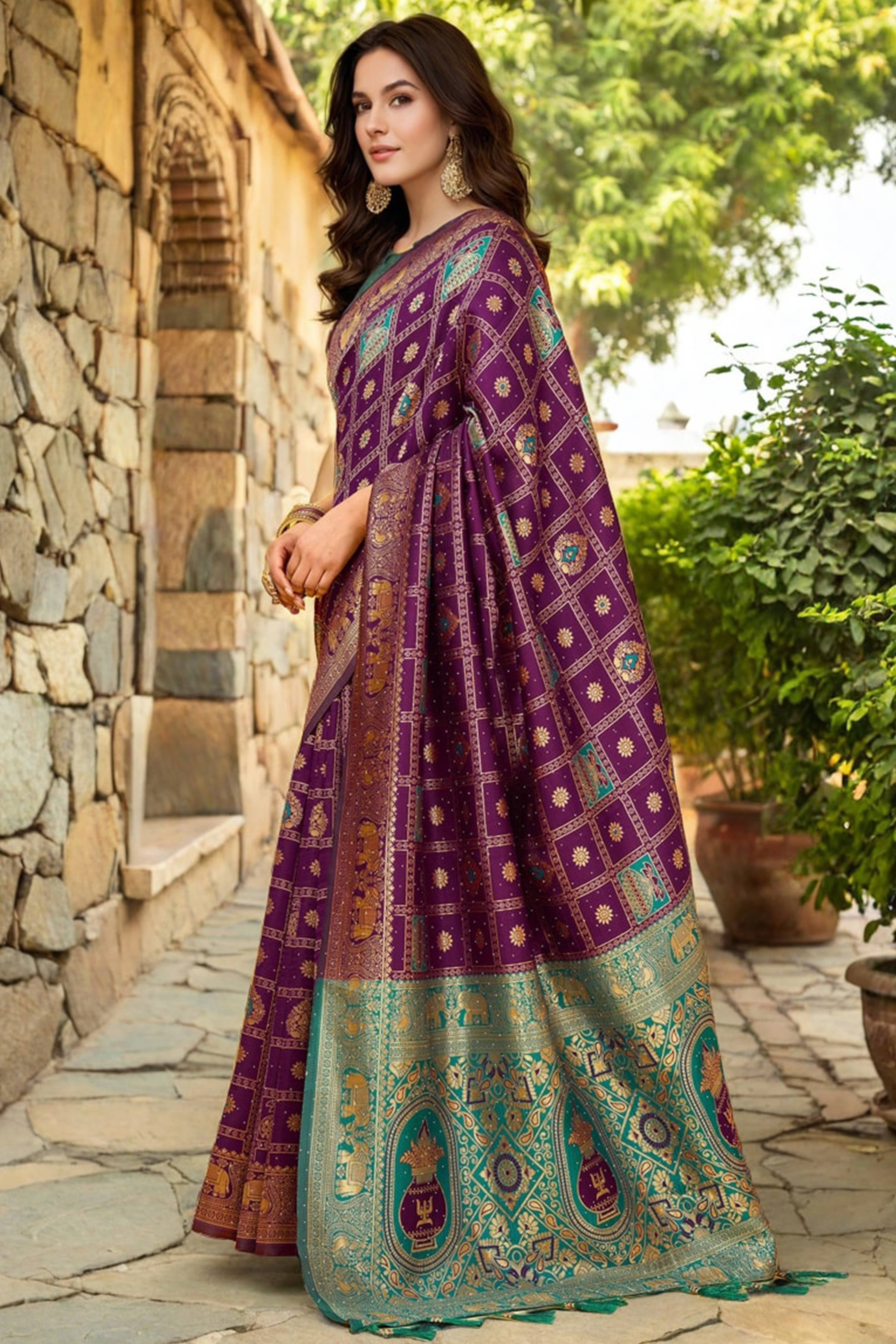 Purple Floral Weaving Paithani Saree In Soft Silk Accented With A Stylish Tassel Border Pallu