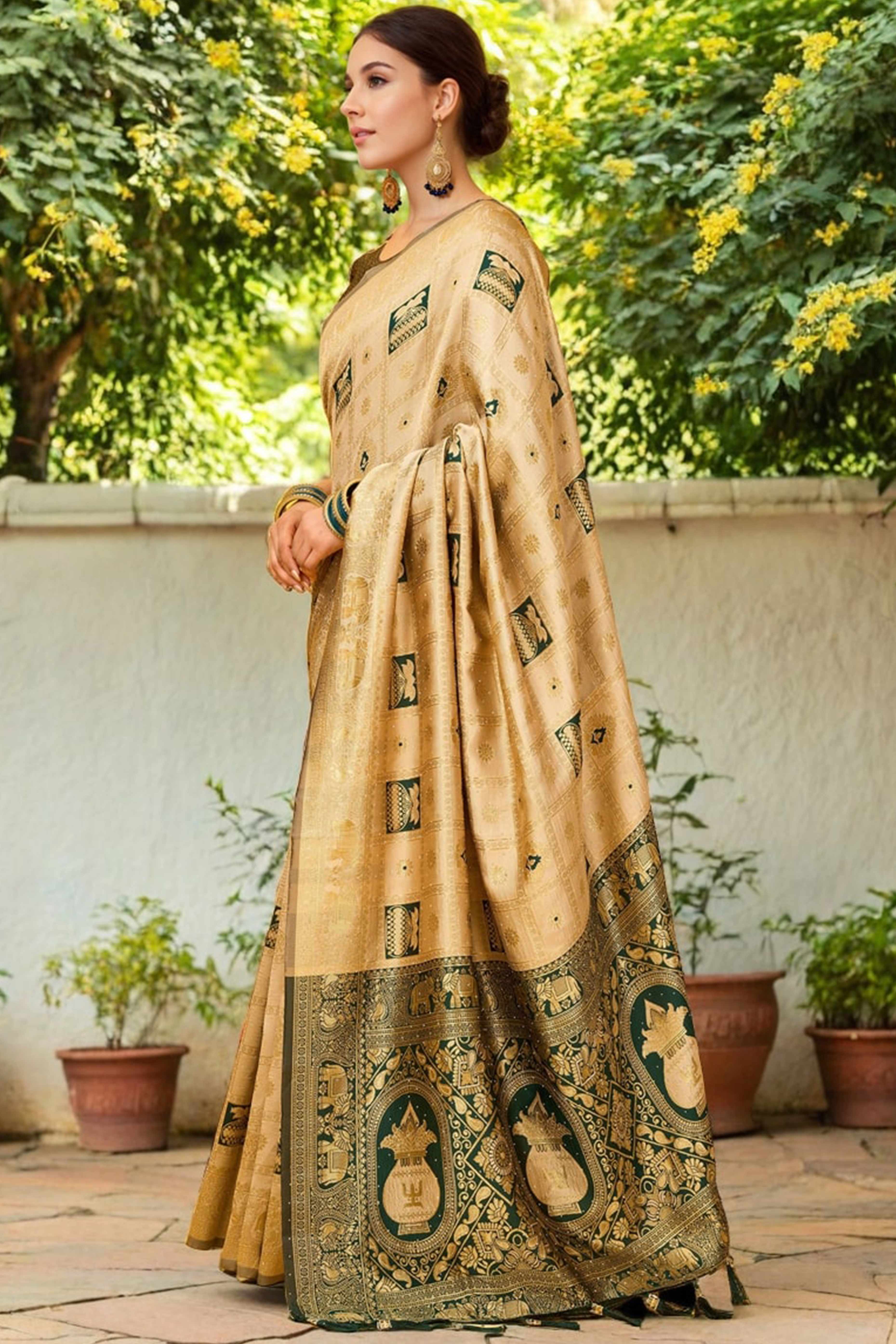 Beige Floral Weaving Paithani Saree In Soft Silk Accented With A Stylish Tassel Border Pallu
