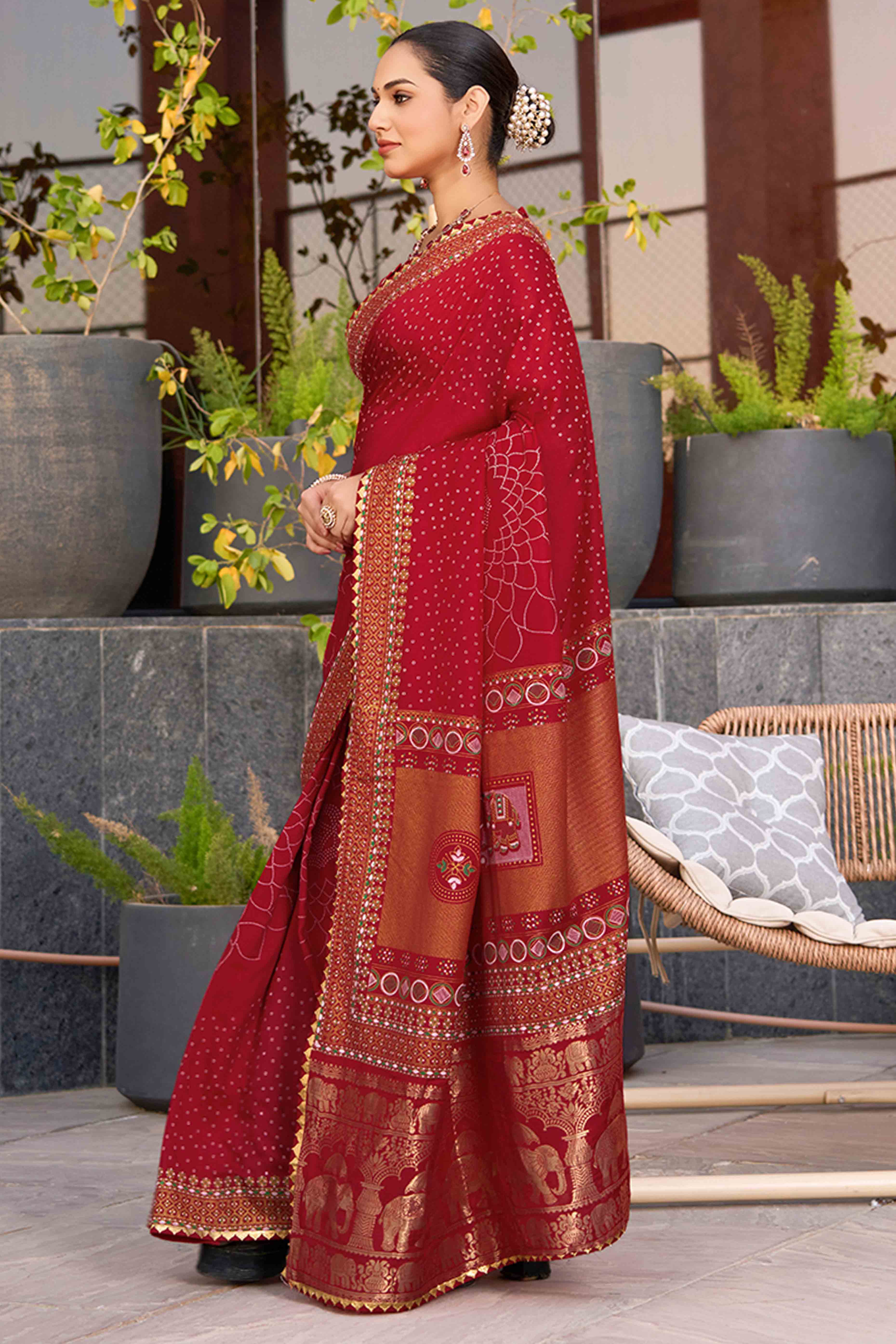 Celebrate Heritage With Red Bandhani Foil Printed Cotton Silk Sarree With Lace Border