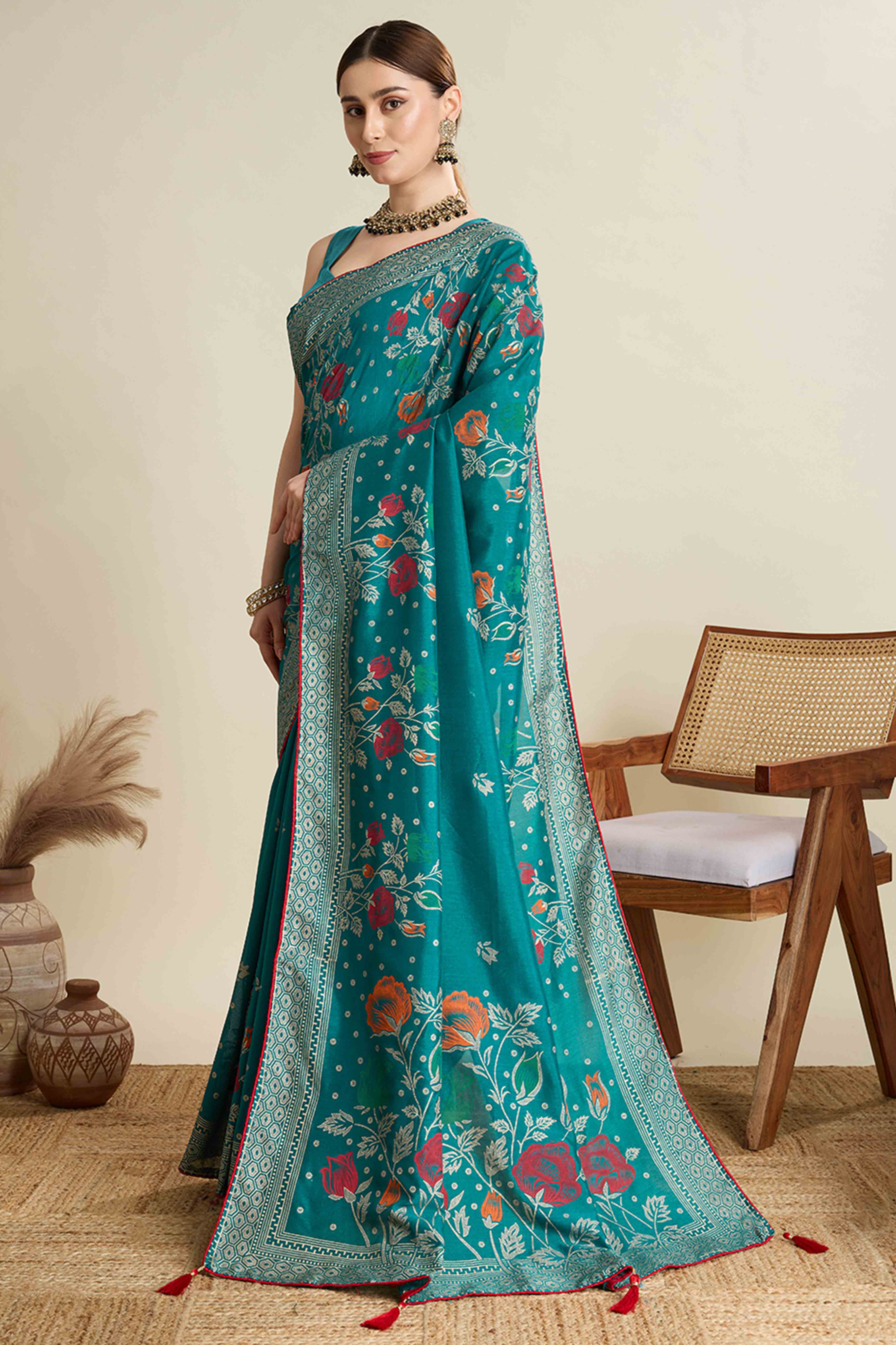 Rama Green Lightweight Cotton Silk Saree with Delicate Paisley Prints