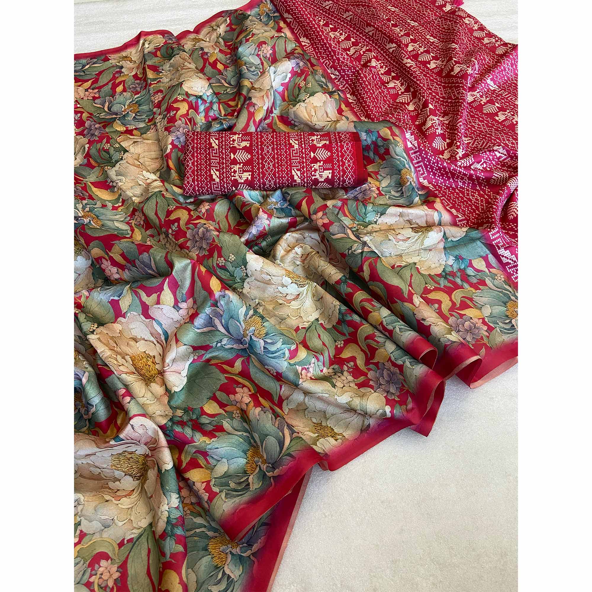 Pink Floral Digital Printed Cotton Handloom Silk Saree