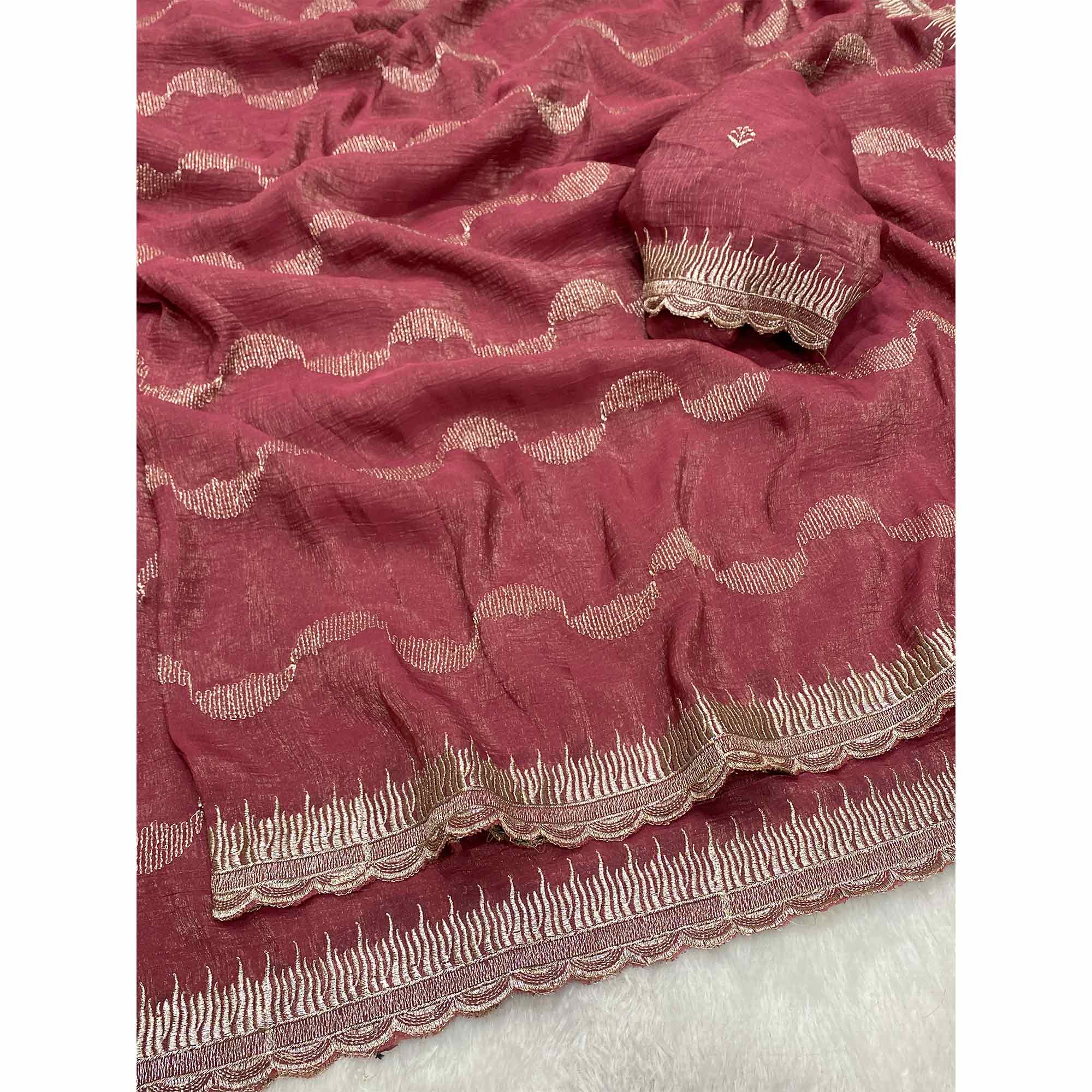 Pink Crunchy Chiffon Silk Saree Delicate Thread Motifs Ethnic Elegance