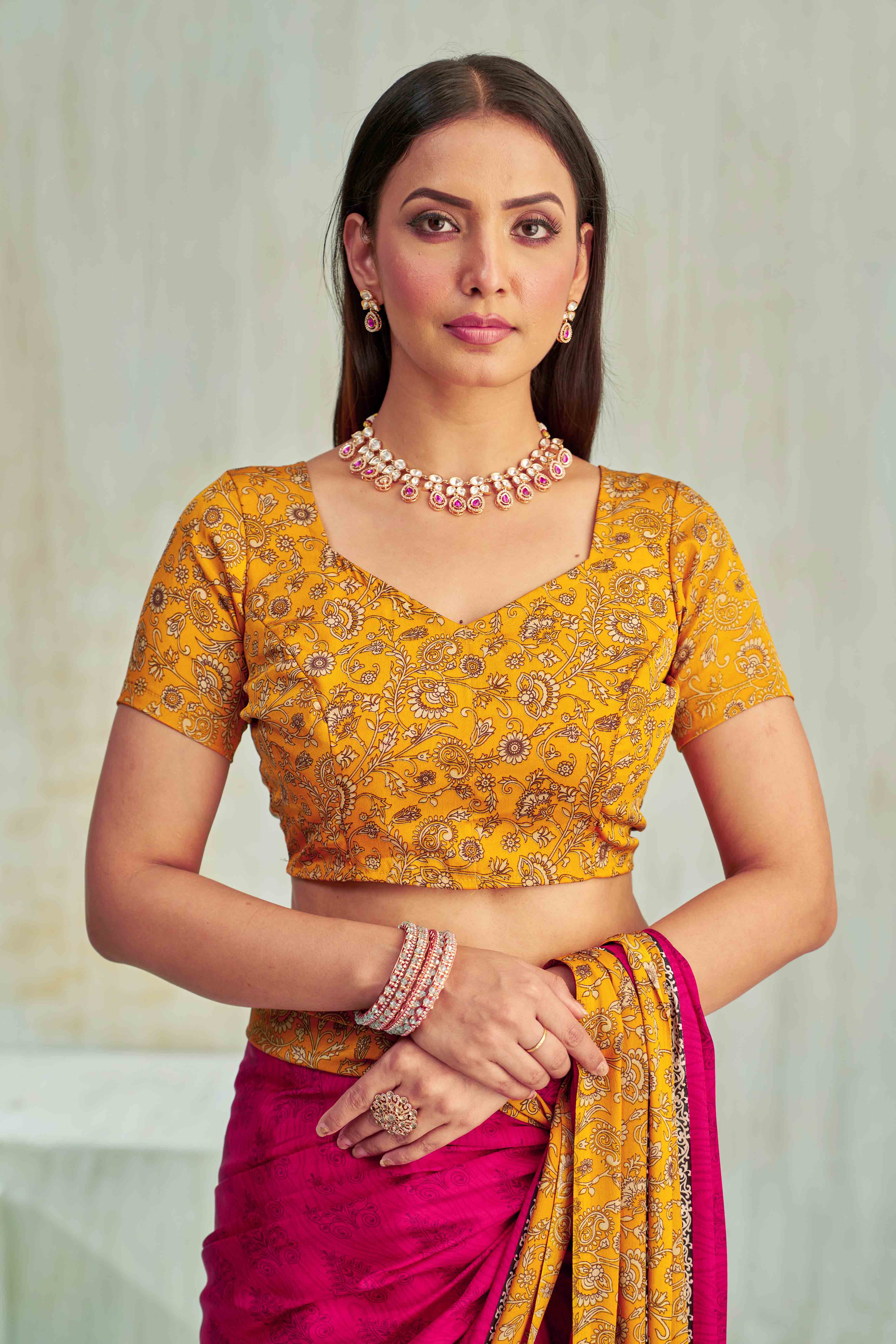 Pink Crepe Silk Saree Featuring Delicate Floral Print Work